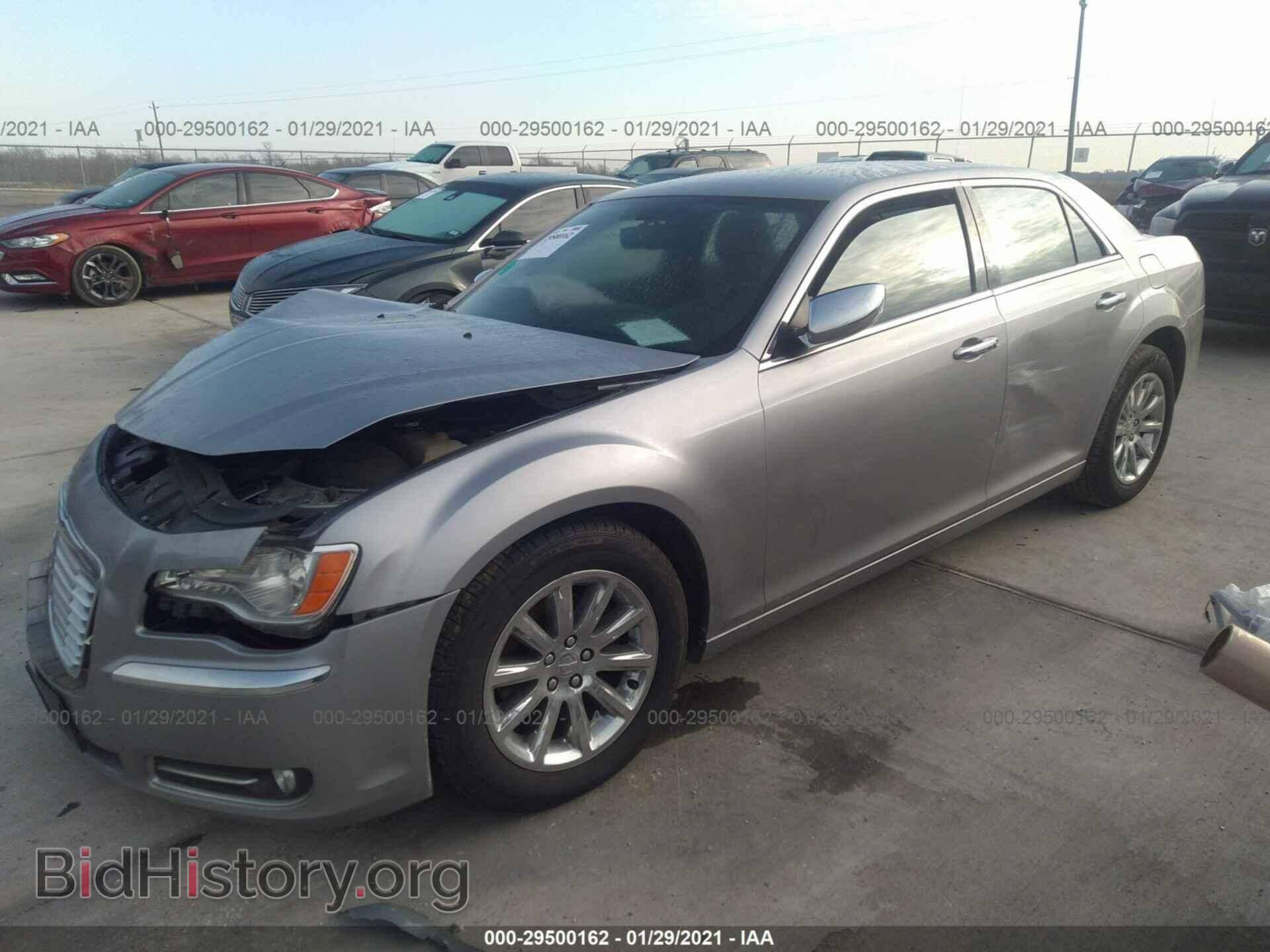 2014 CHRYSLER 300 - VIN: 2C3CCAEG2EH235457 - Фото 2