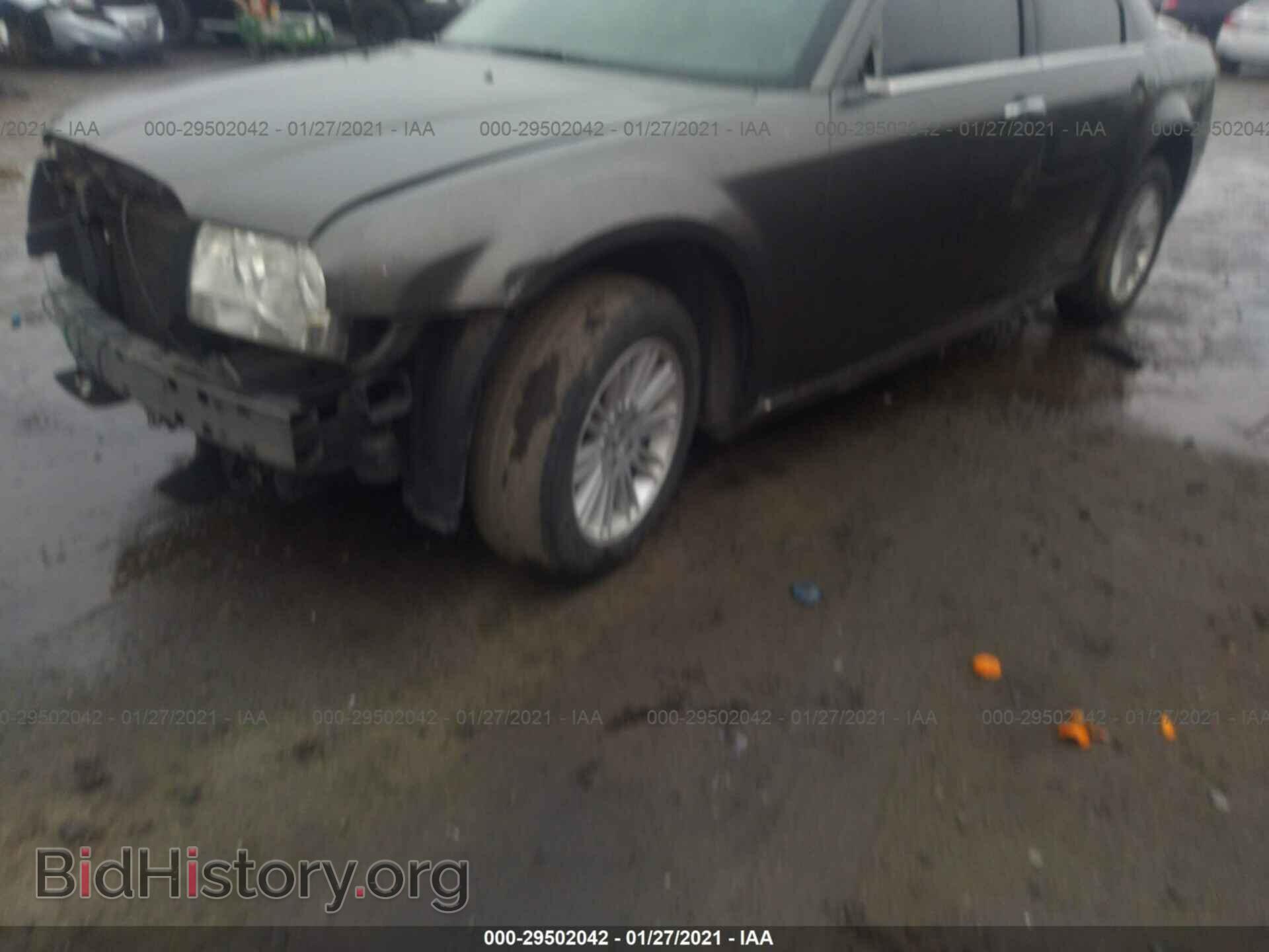 2010 CHRYSLER 300 - VIN: 2C3CA4CD6AH105157 - Фото 2