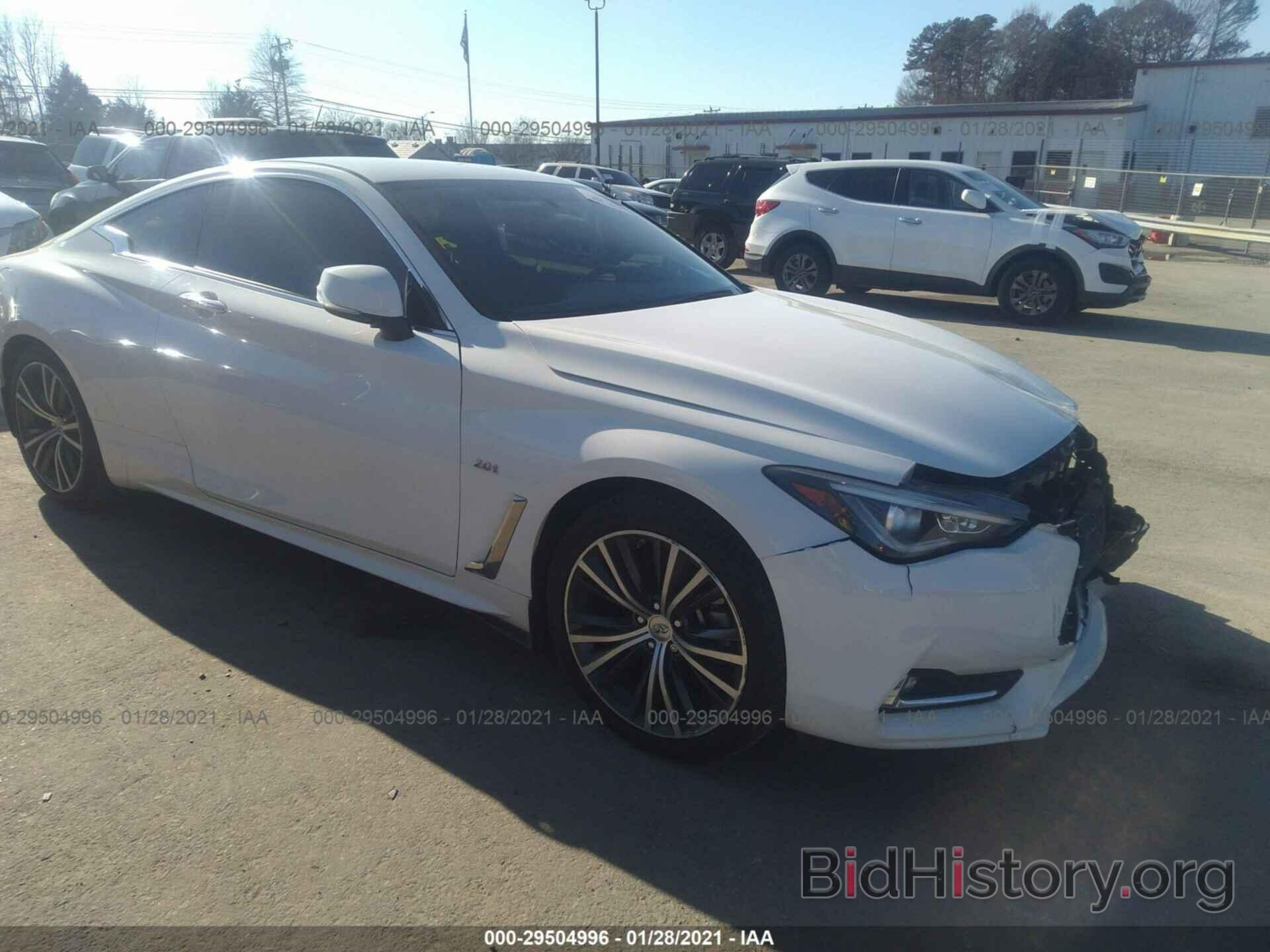 Photo JN1CV7EK5HM110521 - INFINITI Q60 2017