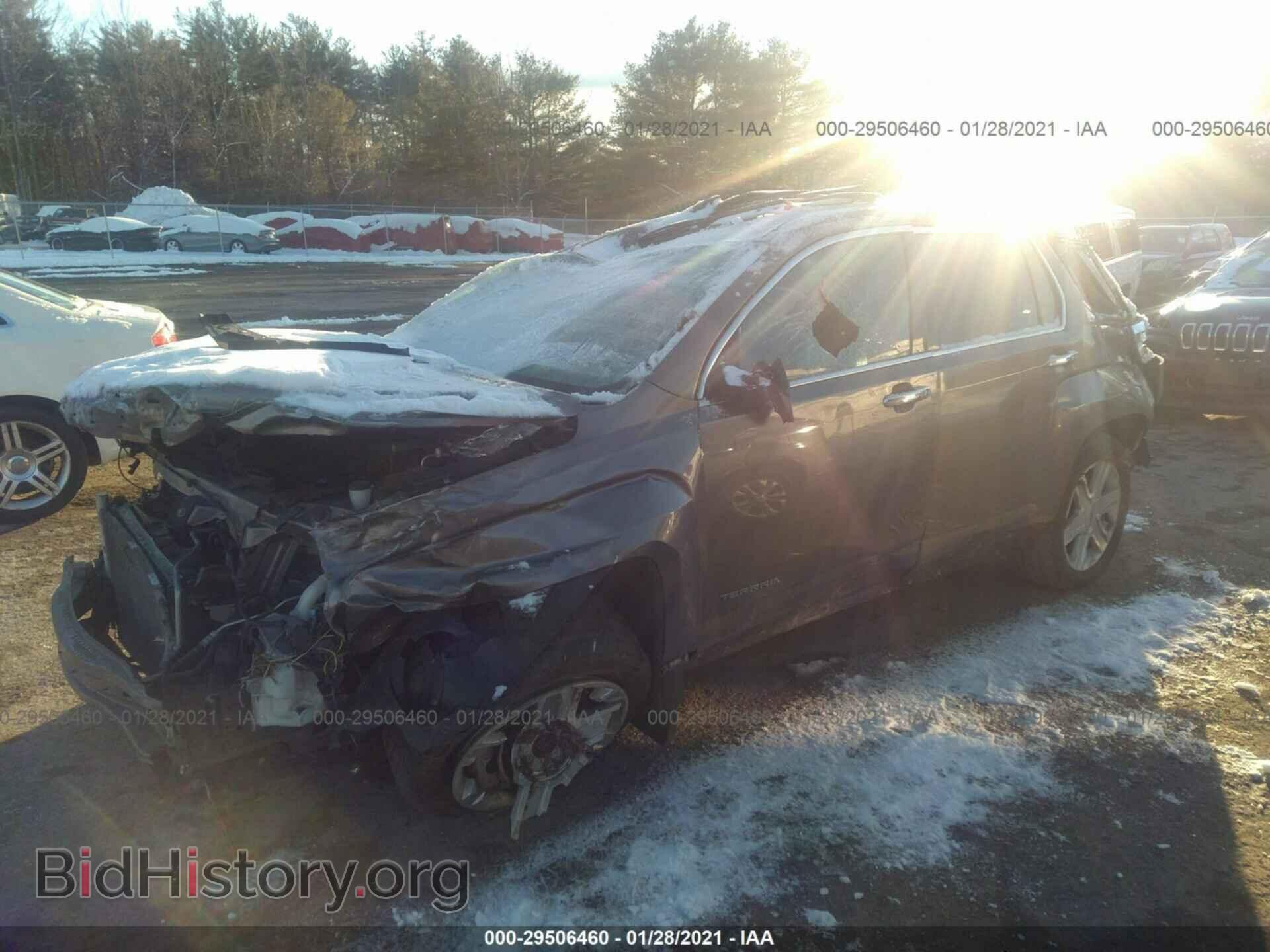 2011 GMC TERRAIN - VIN: 2CTFLXE51B6411467 - Photo 2