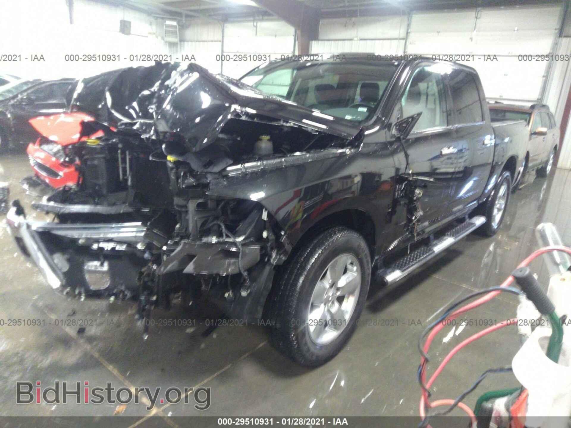 2017 RAM 1500 - VIN: 1C6RR7LG8HS852604 - Photo 2