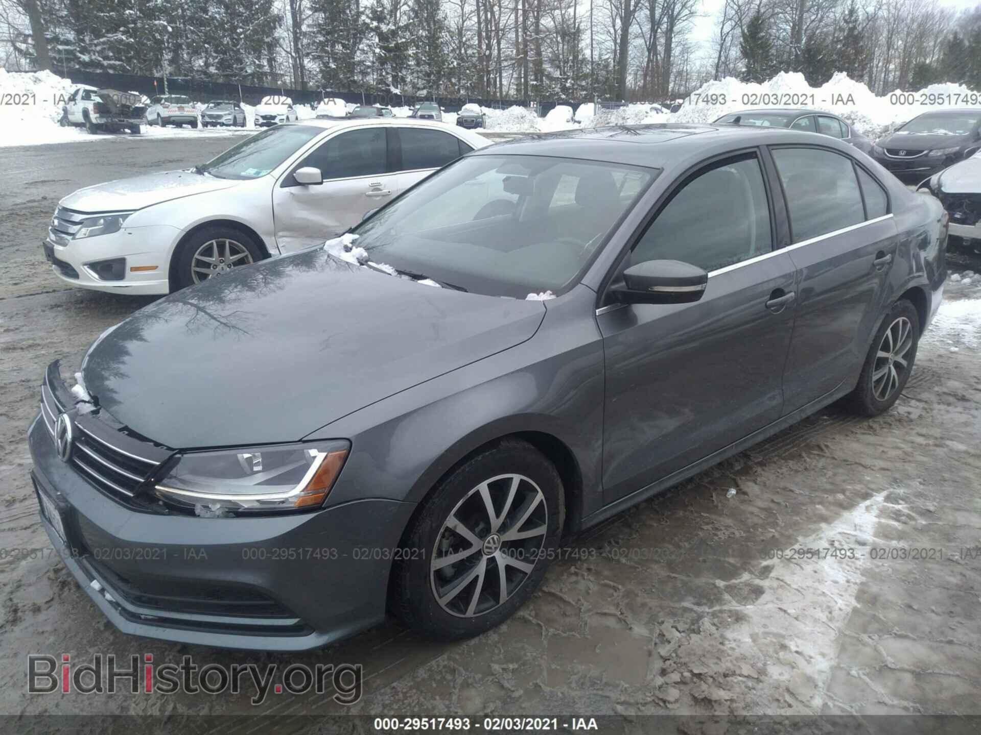 2017 VOLKSWAGEN JETTA - VIN: 3VWDB7AJ5HM288082 - Фото 2