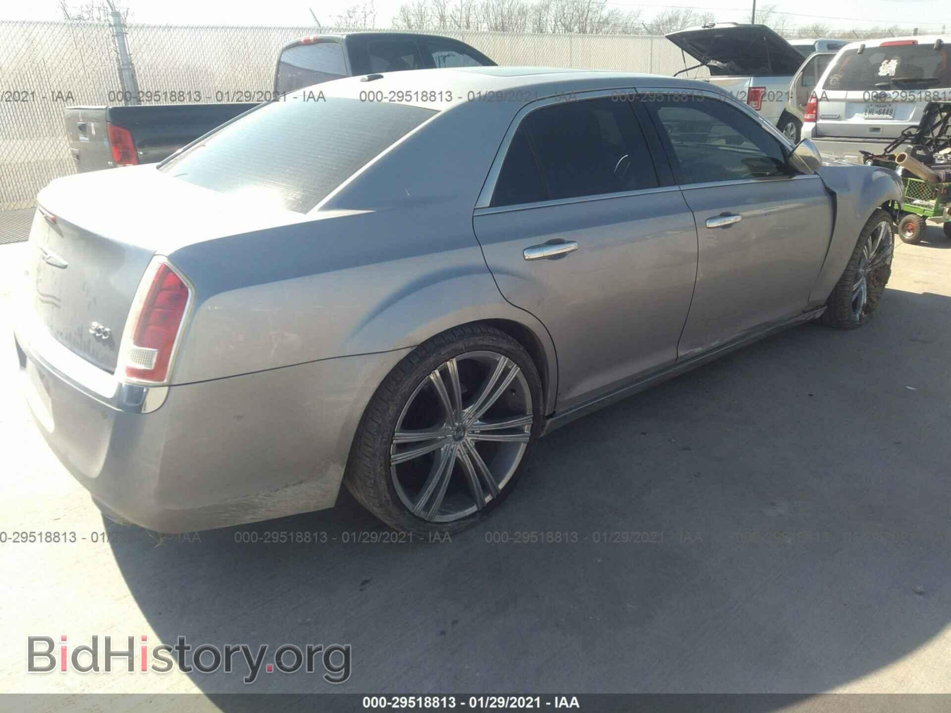 2011 CHRYSLER 300 - VIN: 2C3CA5CG7BH525317 - Фото 4