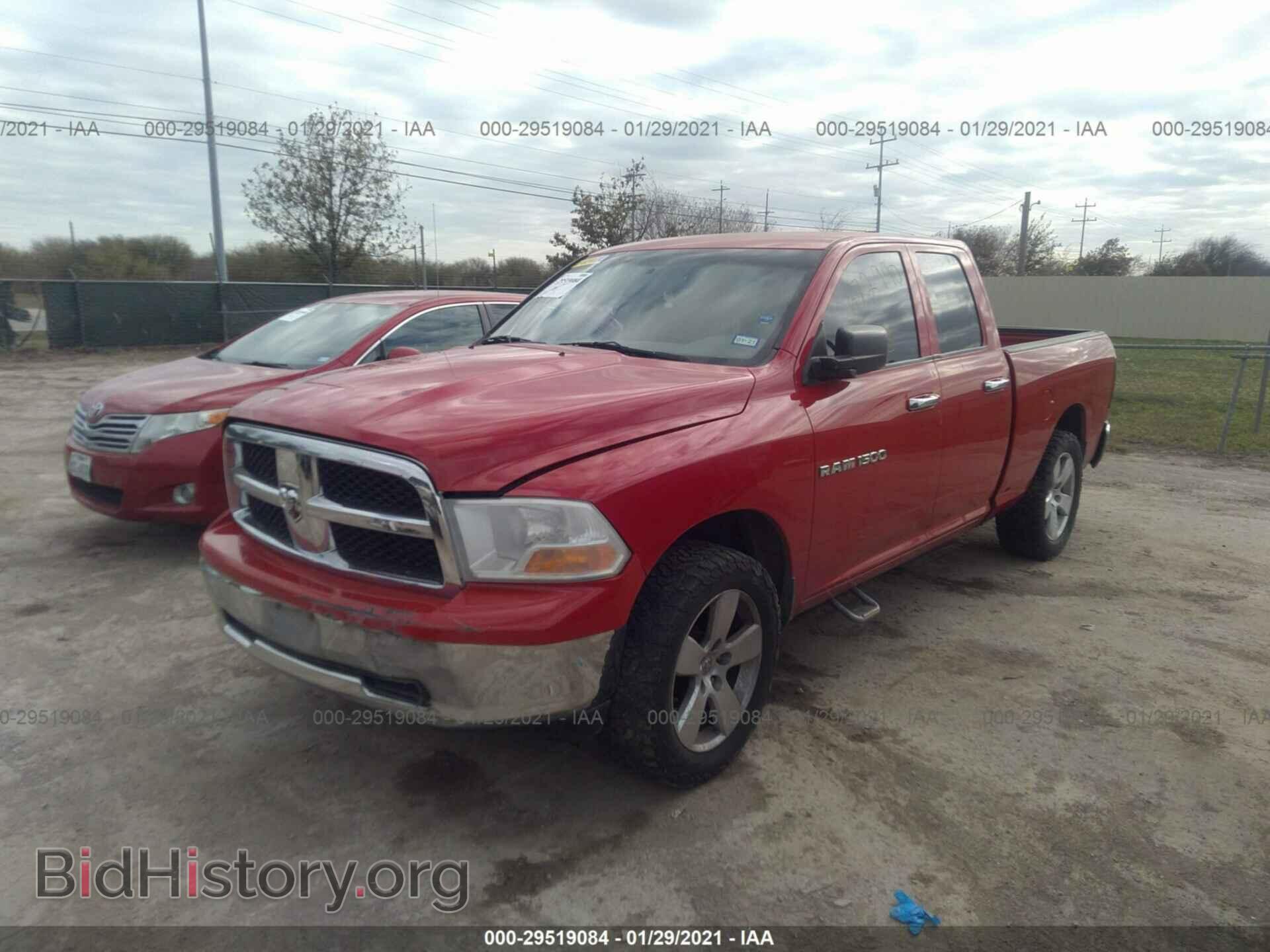 2011 RAM 1500 - VIN: 1D7RB1GP2BS672990 - Фото 2