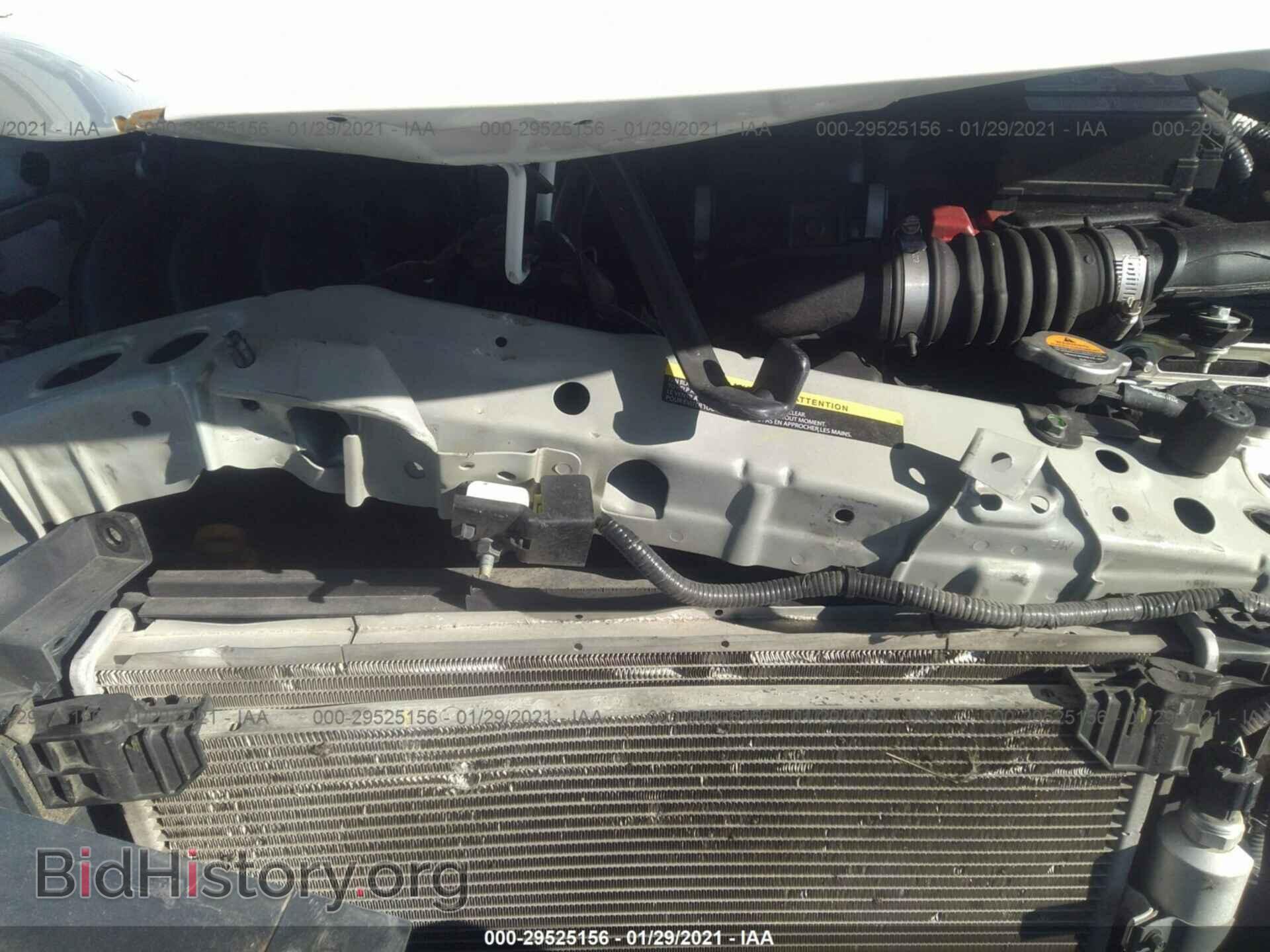 2016 NISSAN VERSA NOTE - VIN: 3N1CE2CP1GL409742 - Фото 10
