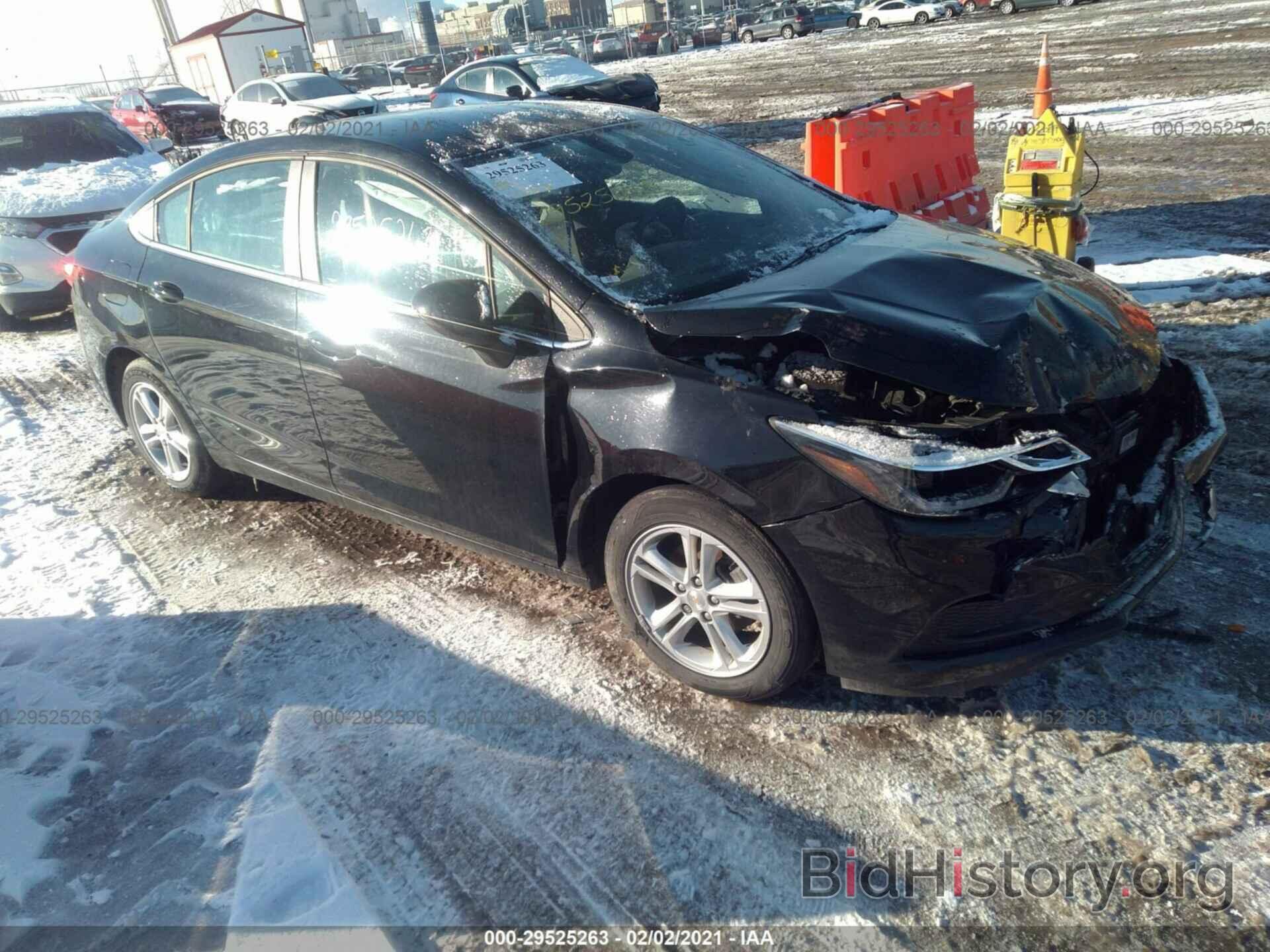 Photo 1G1BE5SM8J7241233 - CHEVROLET CRUZE 2018