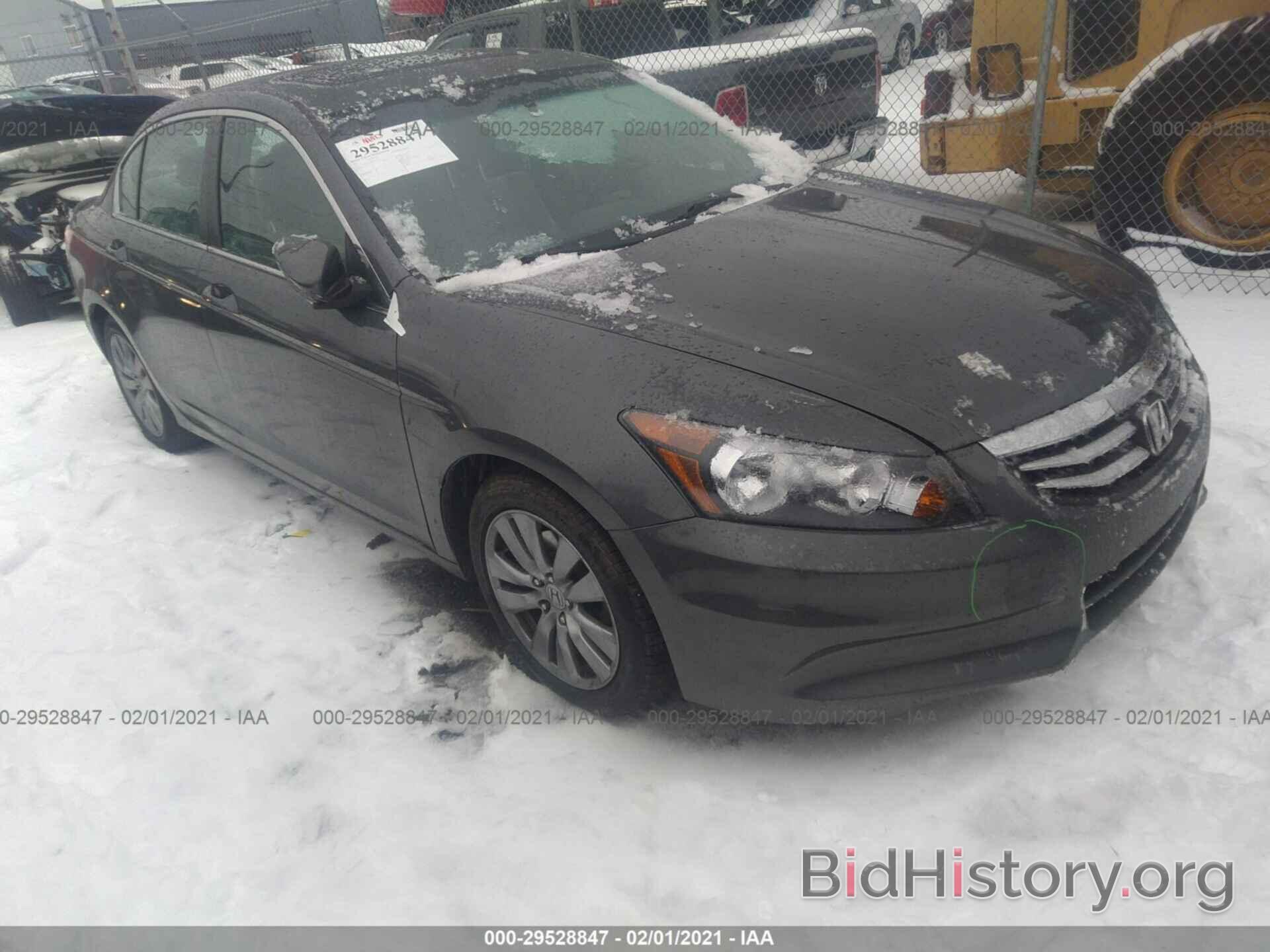 Photo 1HGCP2F86BA066701 - HONDA ACCORD SDN 2011