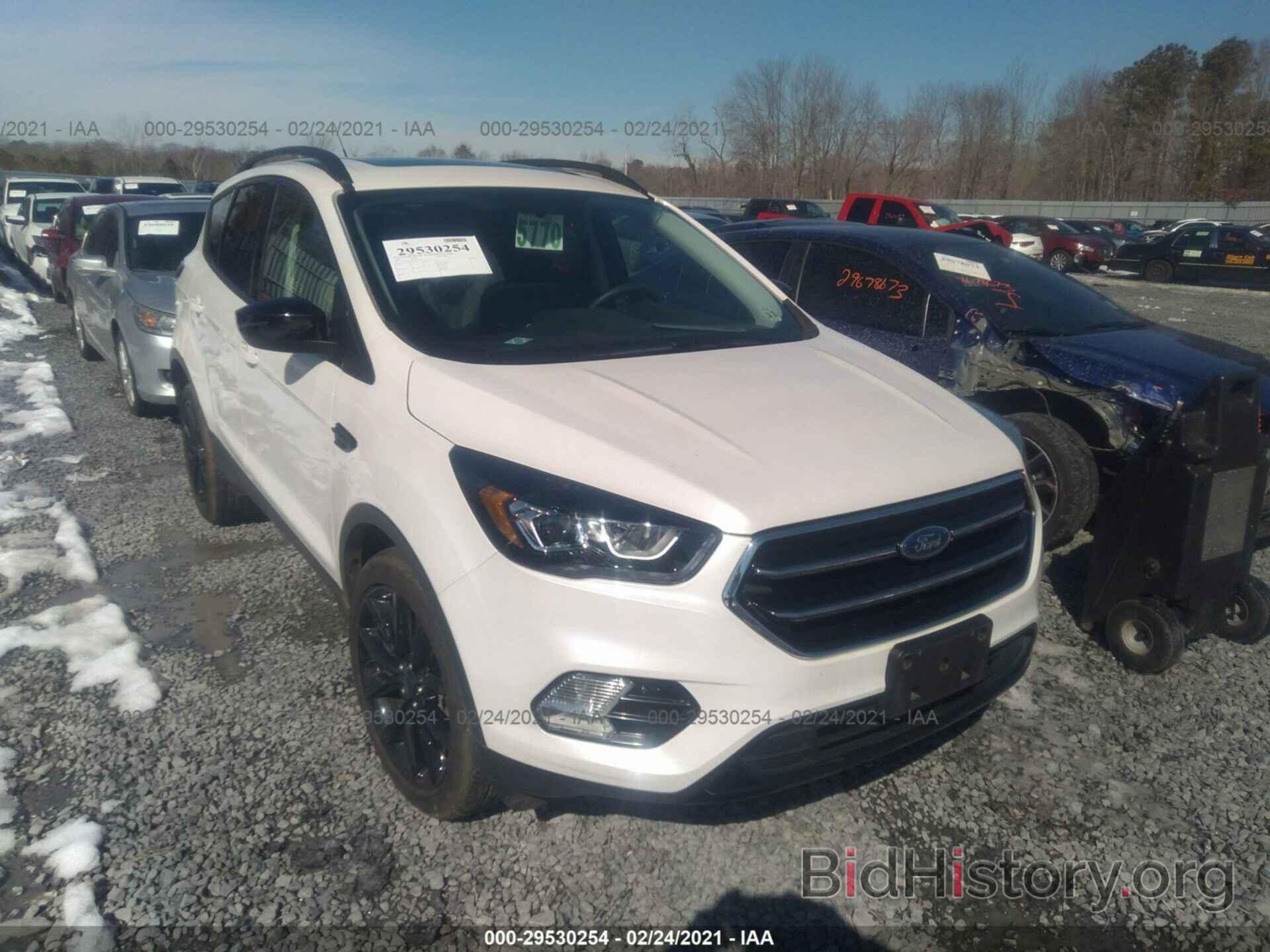 Photo 1FMCU9GD9JUD40476 - FORD ESCAPE 2018