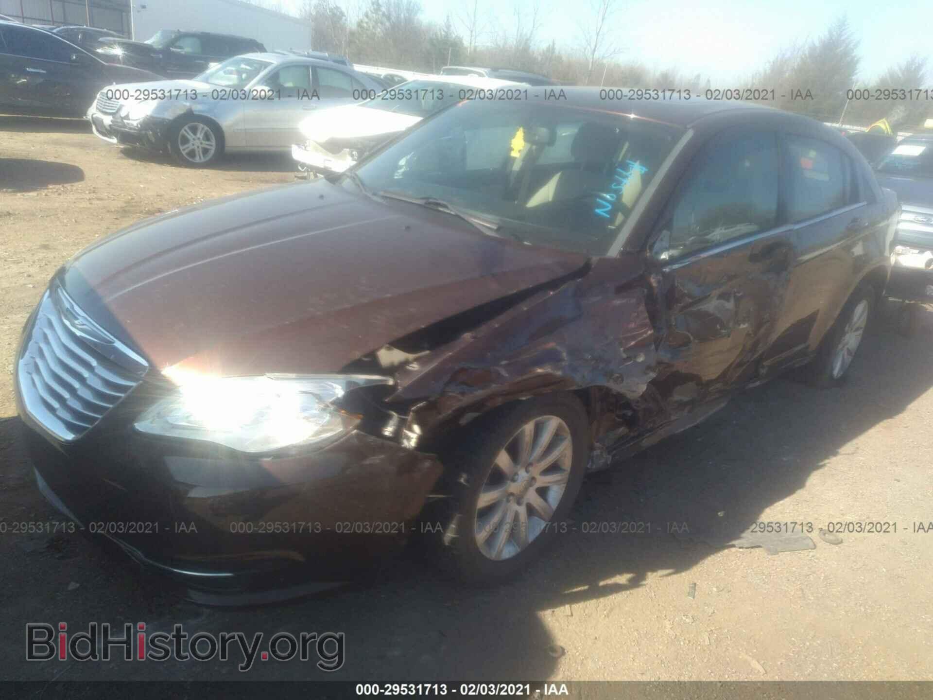 2012 CHRYSLER 200 - VIN: 1C3CCBBB2CN267831 - Фото 2