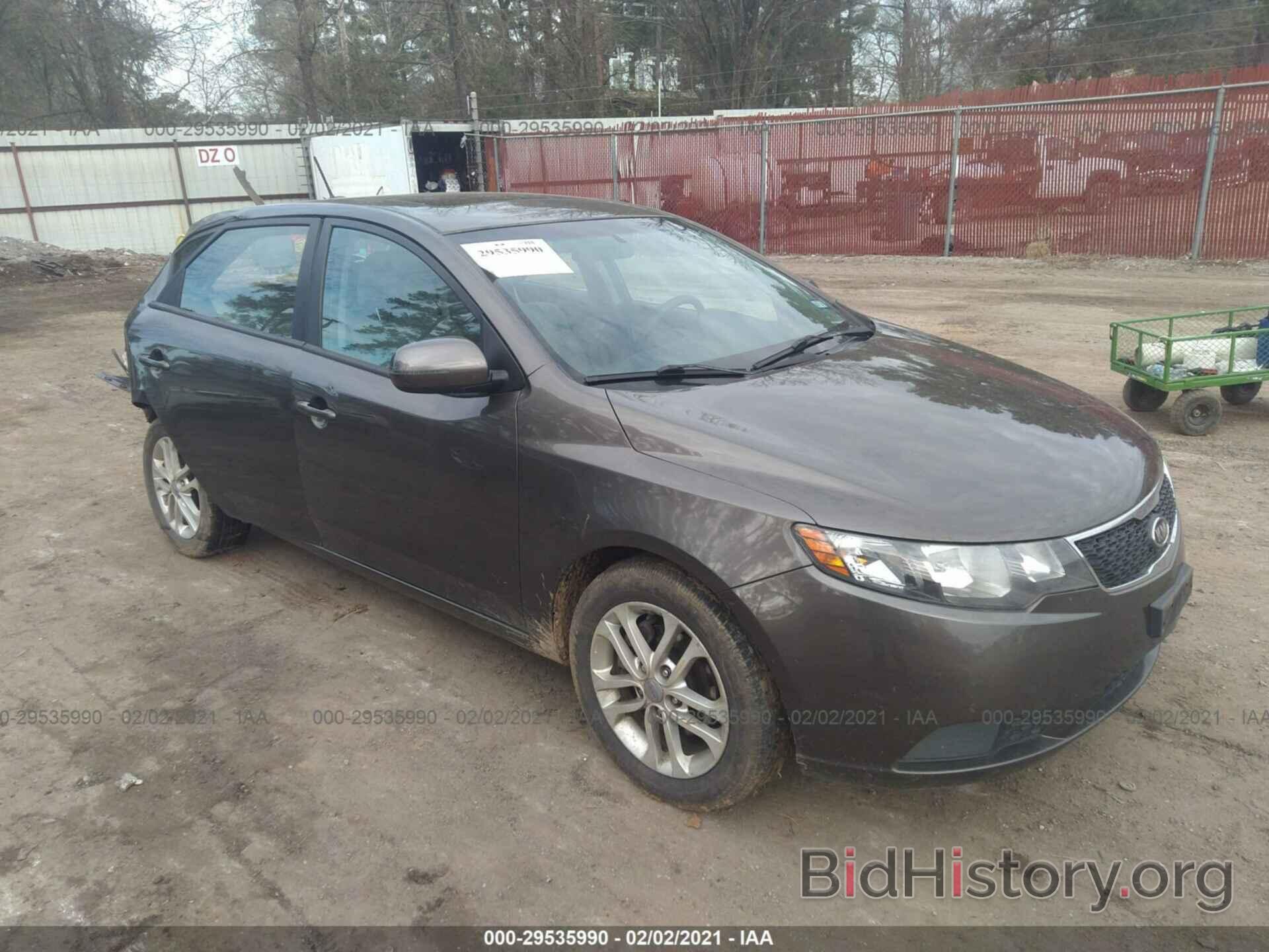 Photo KNAFU5A2XB5322708 - KIA FORTE 5-DOOR 2011