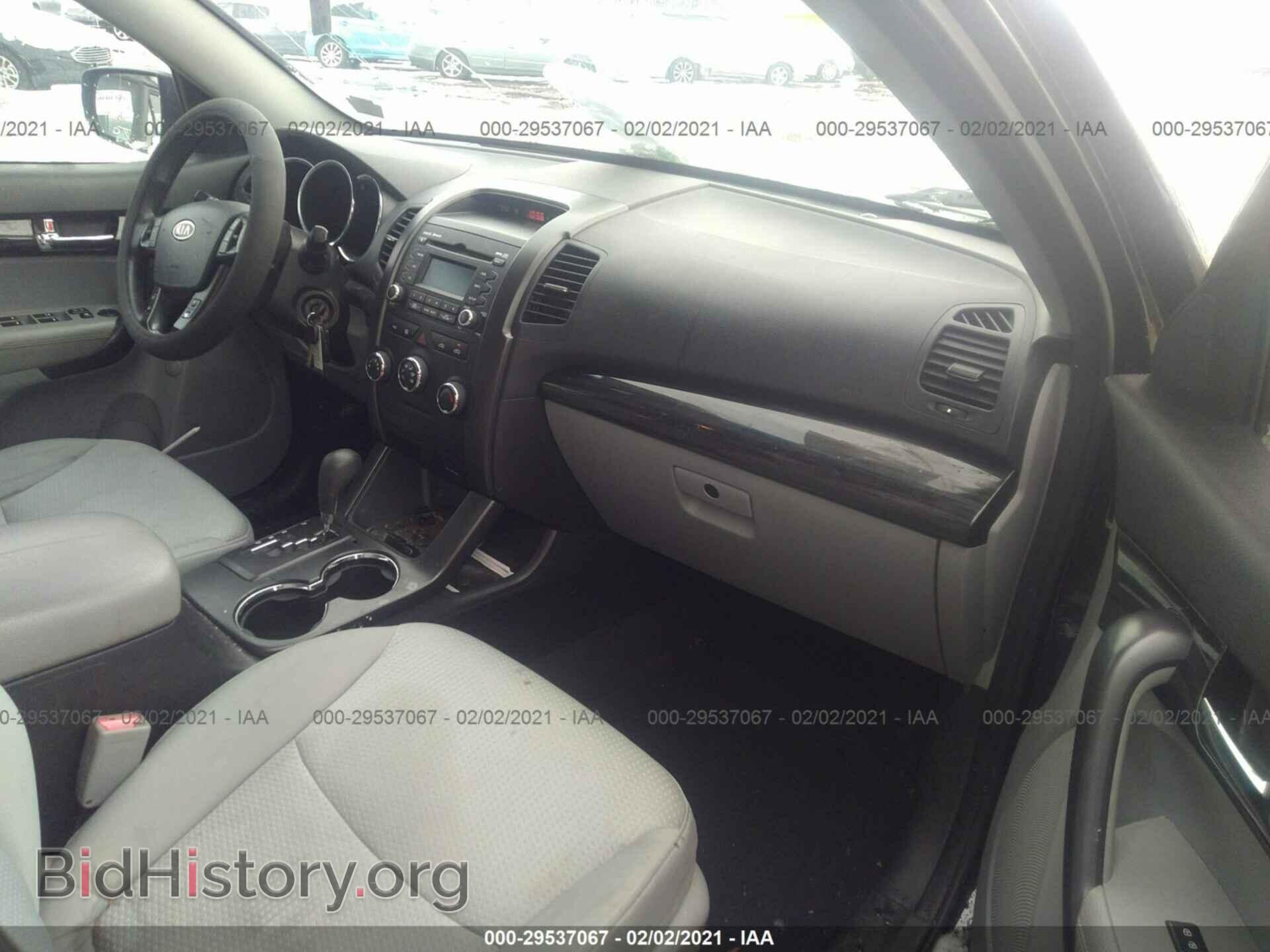 2012 KIA SORENTO - VIN: 5XYKTCA6XCG301233 - Фото 5
