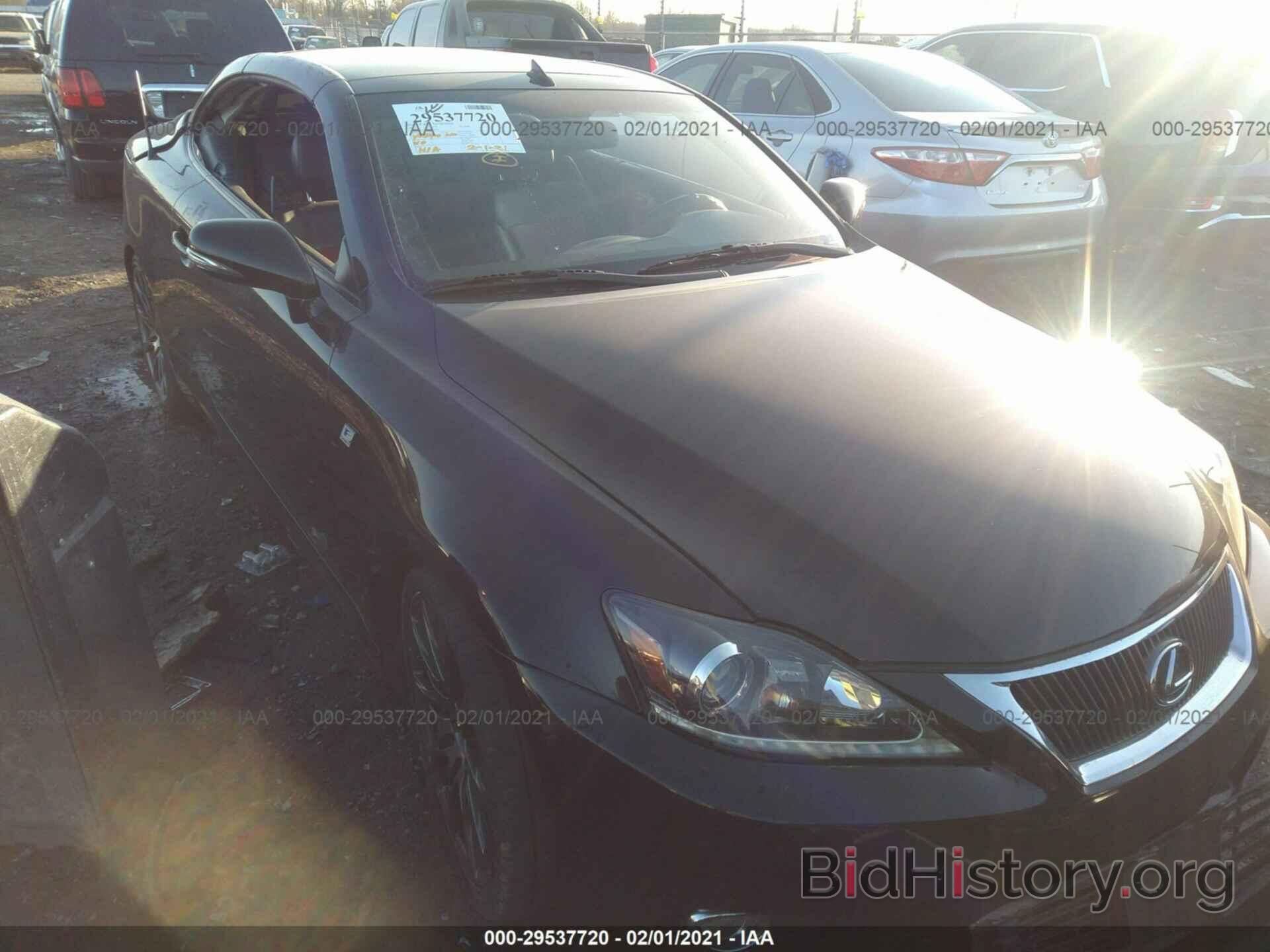 Photo JTHFE2C20B2506437 - LEXUS IS 350C 2011