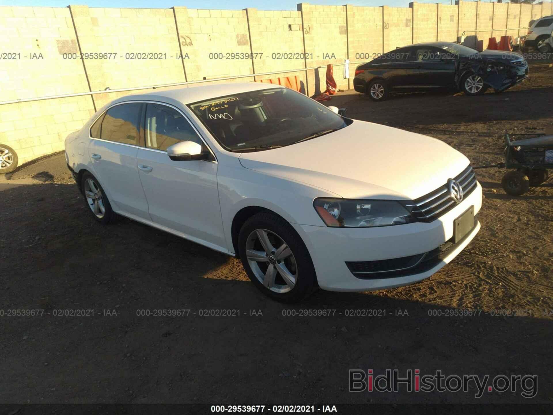 Photo 1VWBP7A36DC051557 - VOLKSWAGEN PASSAT 2013