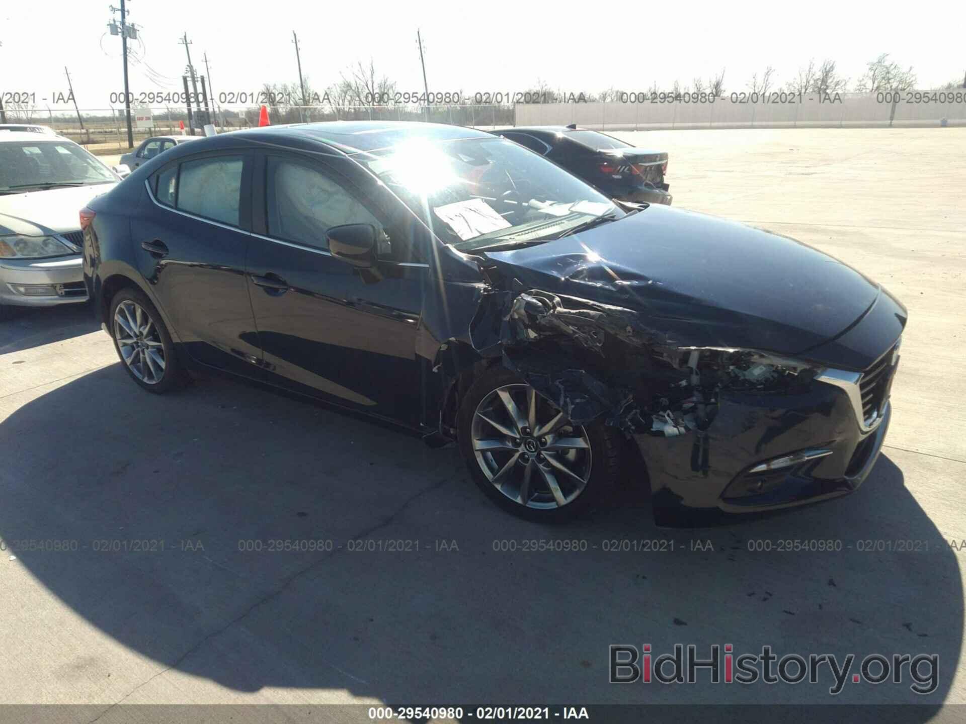 Photo 3MZBN1W32JM171927 - MAZDA MAZDA3 4-DOOR 2018