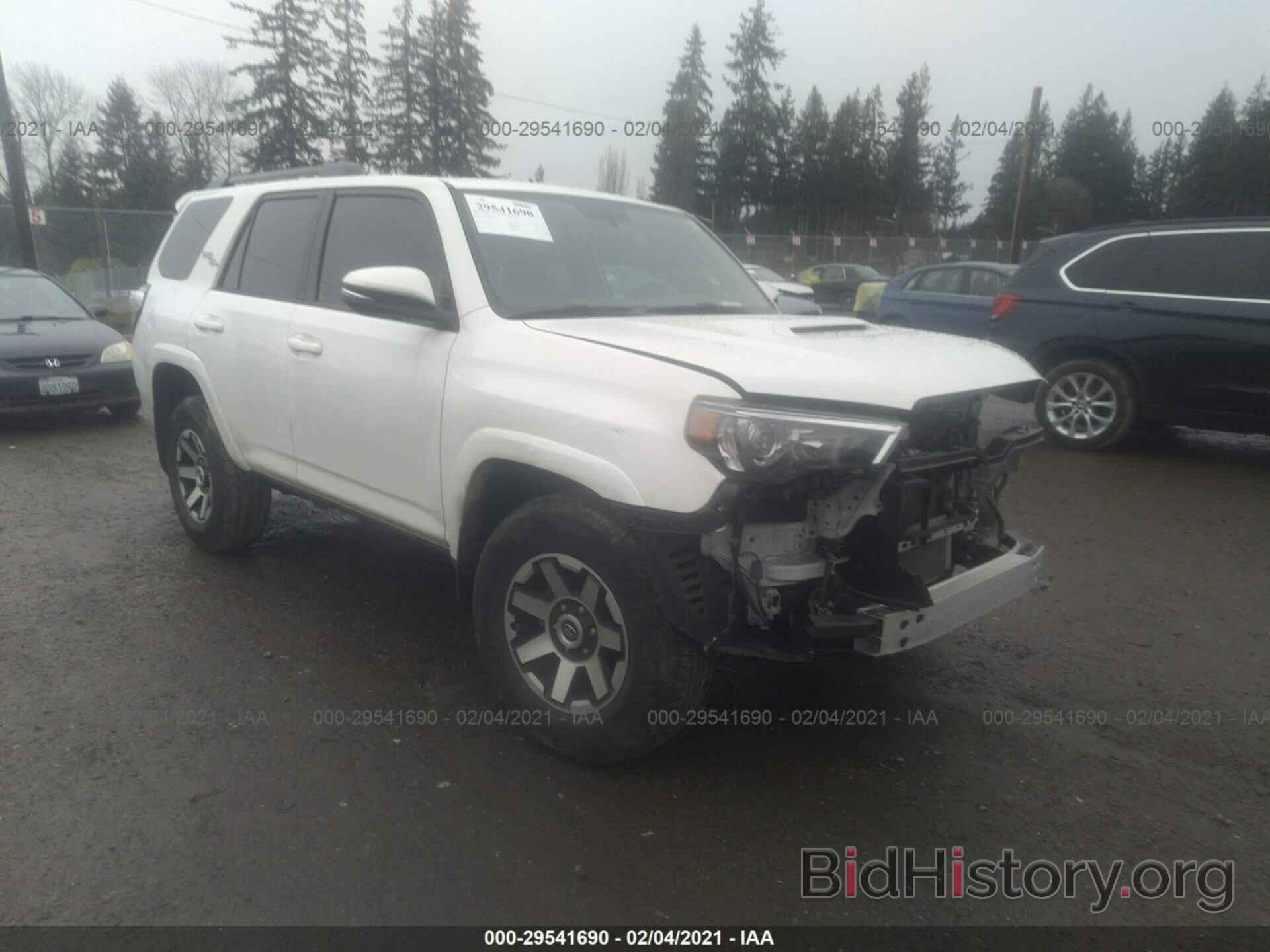 Фотография JTEBU5JR0K5708242 - TOYOTA 4RUNNER 2019