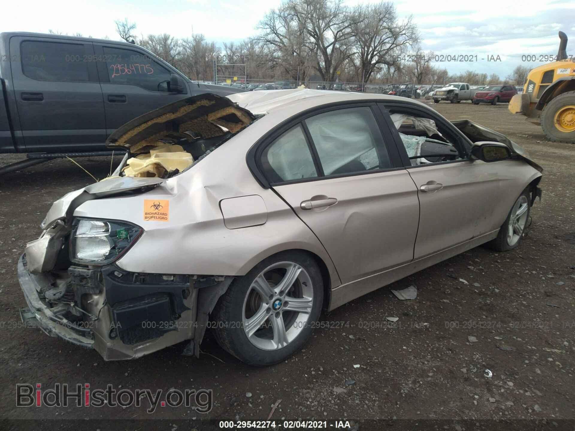 2013 BMW 3 SERIES - VIN: WBA3A5G52DNP23329 - Photo 4