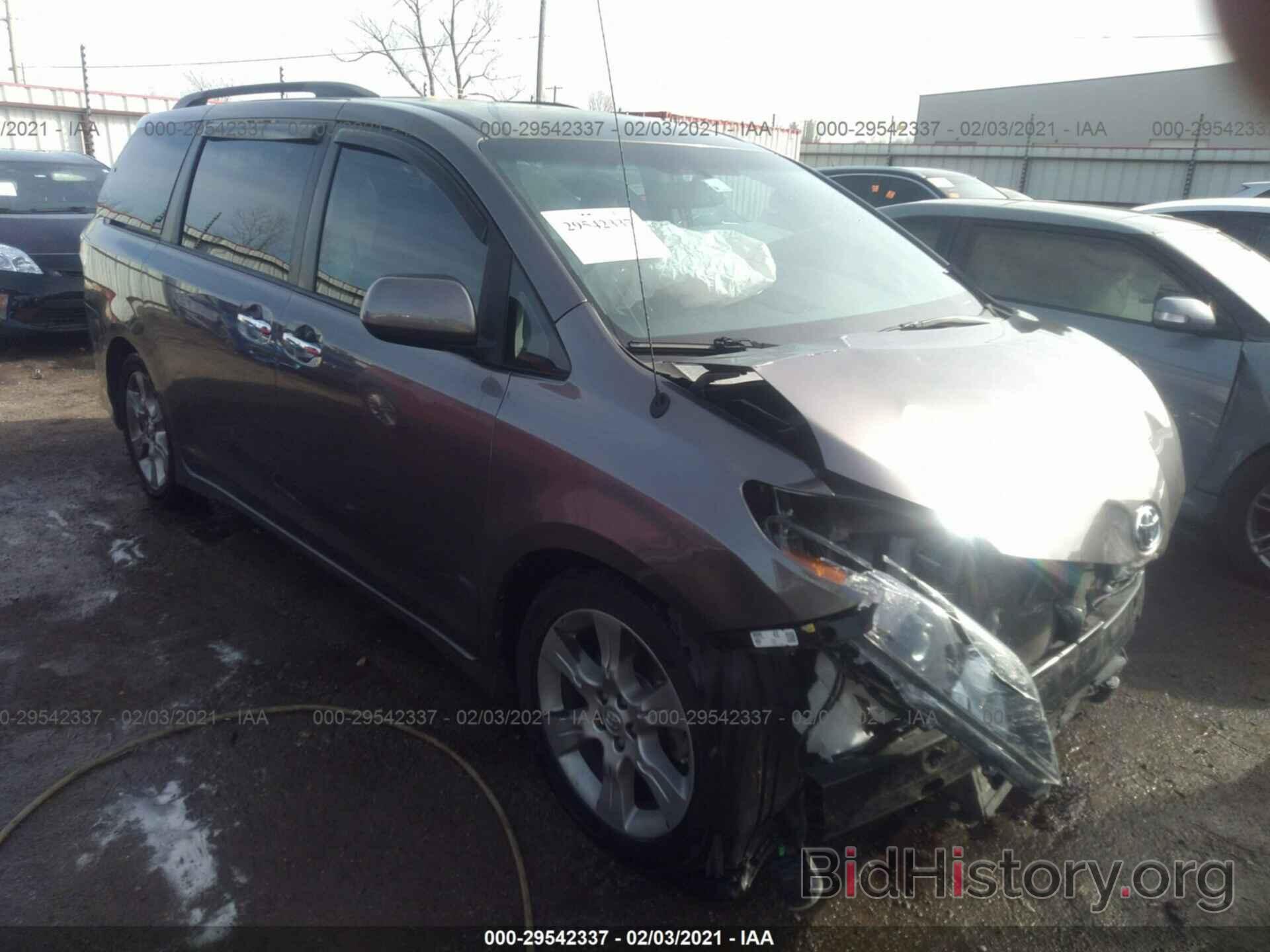 Photo 5TDXK3DC6DS384173 - TOYOTA SIENNA 2013