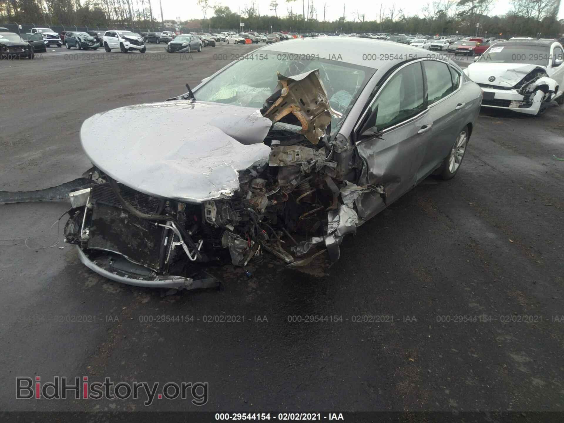 2016 CHRYSLER 200 - VIN: 1C3CCCAB4GN112792 - Photo 2