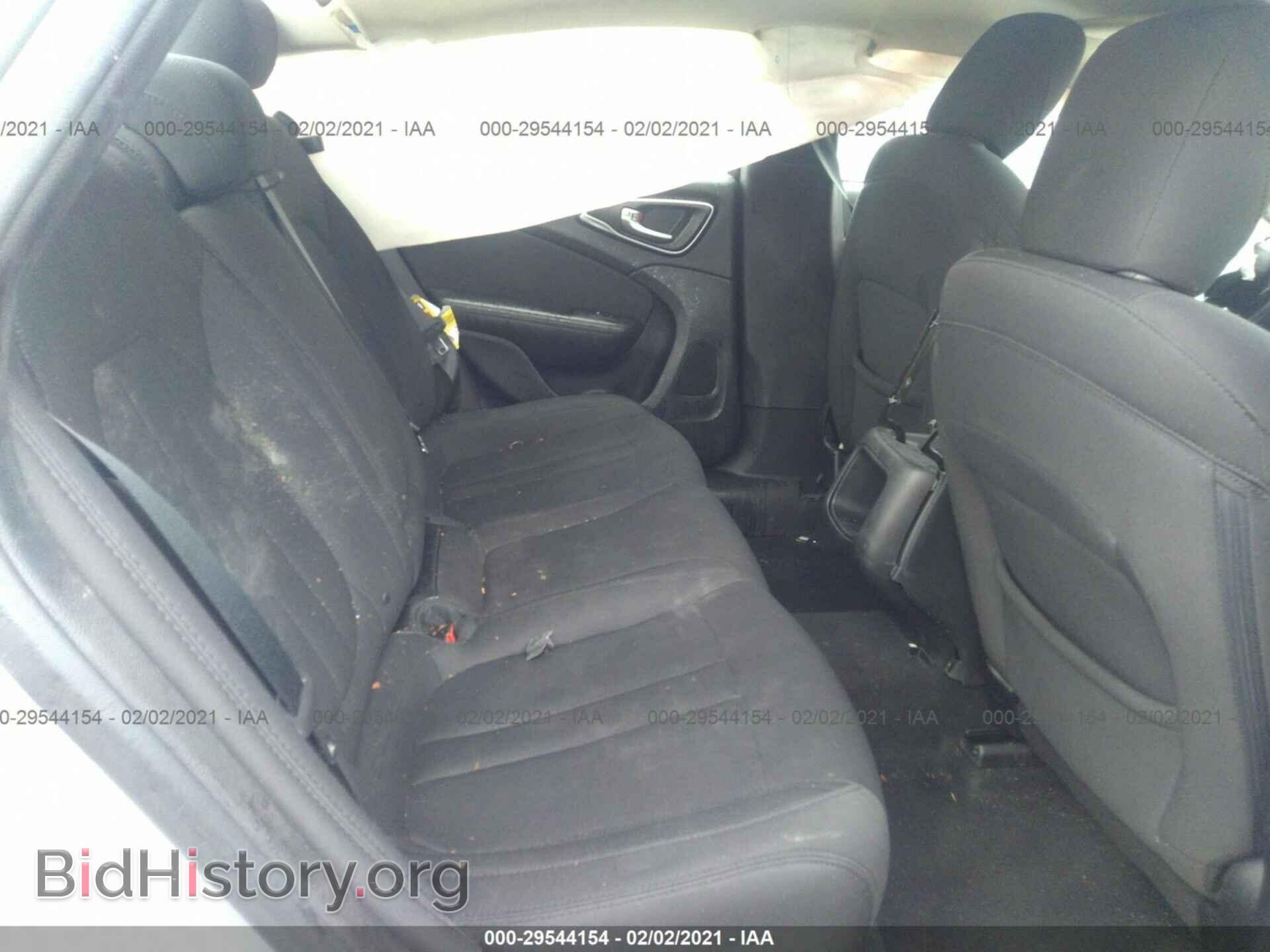 2016 CHRYSLER 200 - VIN: 1C3CCCAB4GN112792 - Photo 8