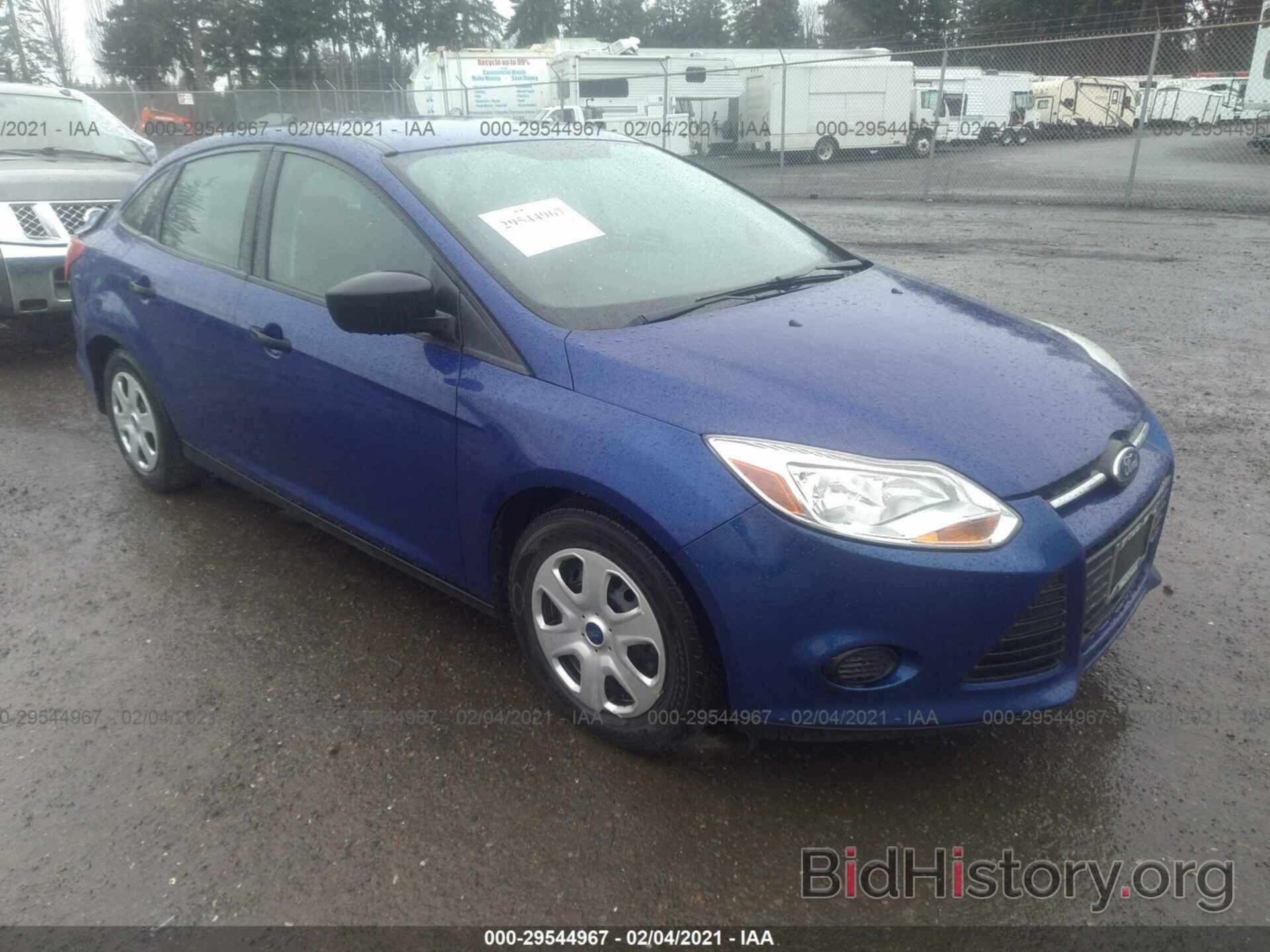 Photo 1FAHP3E22CL274268 - FORD FOCUS 2012