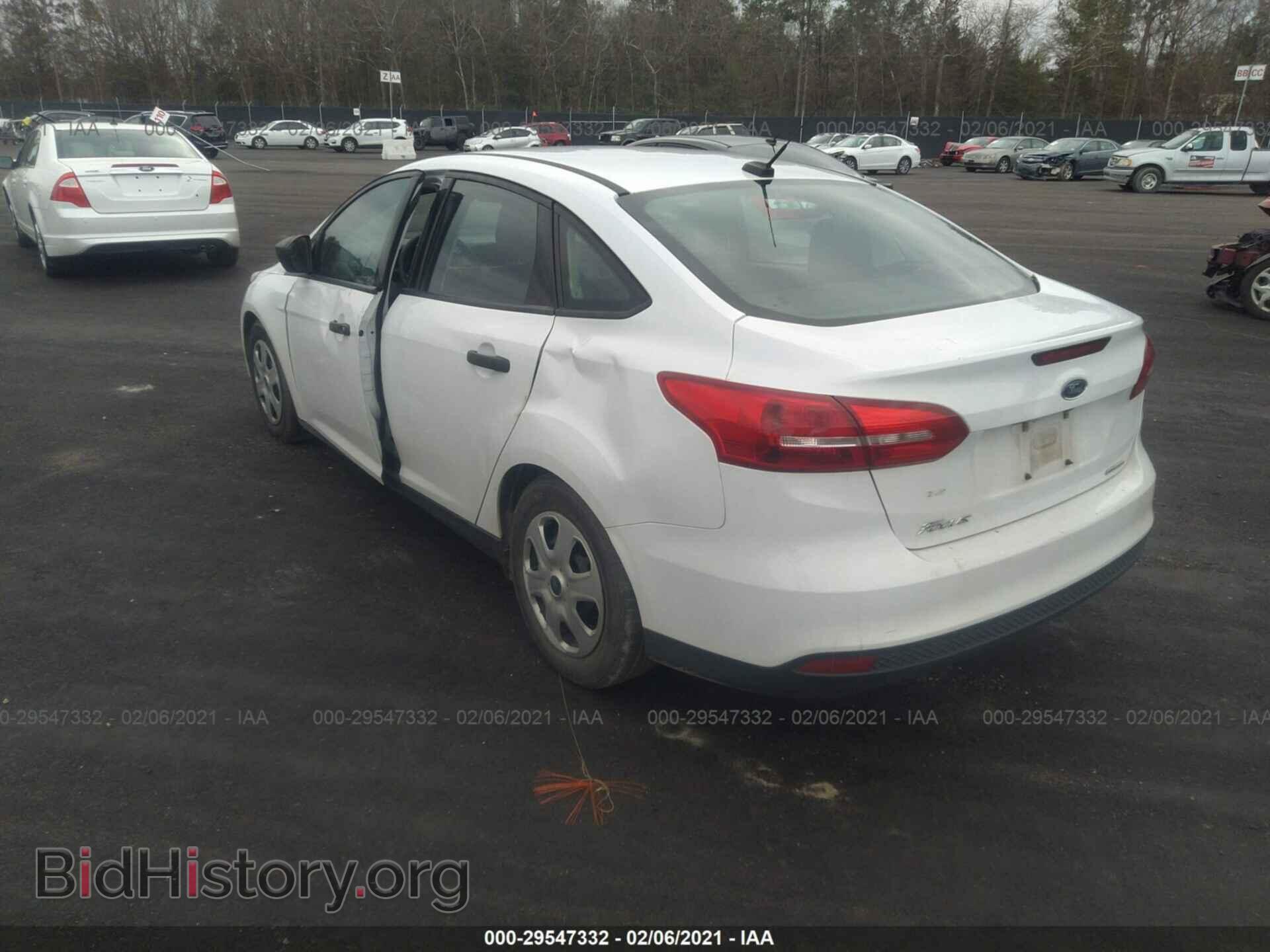 2016 FORD FOCUS - VIN: 1FADP3E2XGL304475 - Фото 3