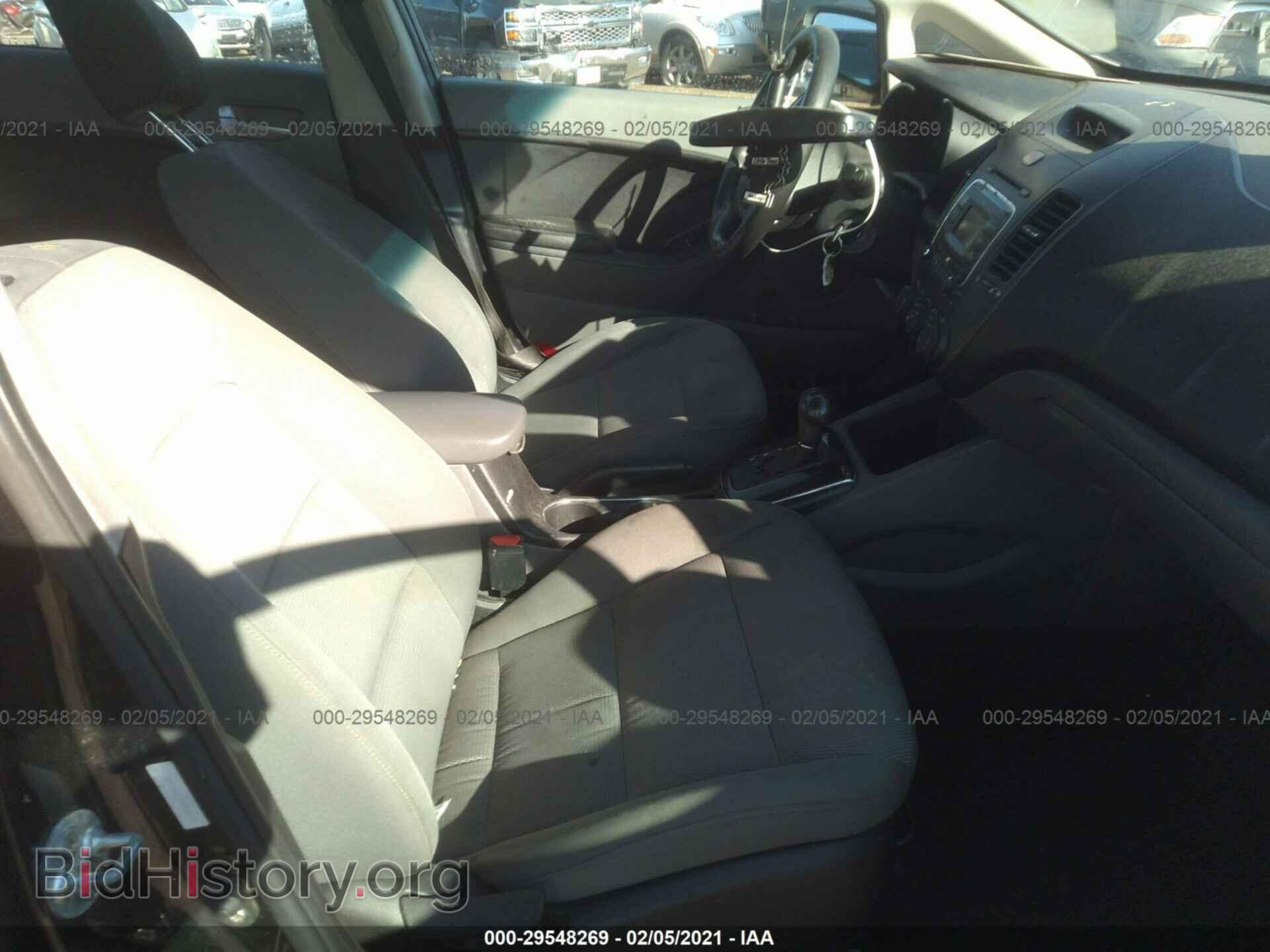 2017 KIA FORTE - VIN: 3KPFK4A76HE089387 - Photo 5