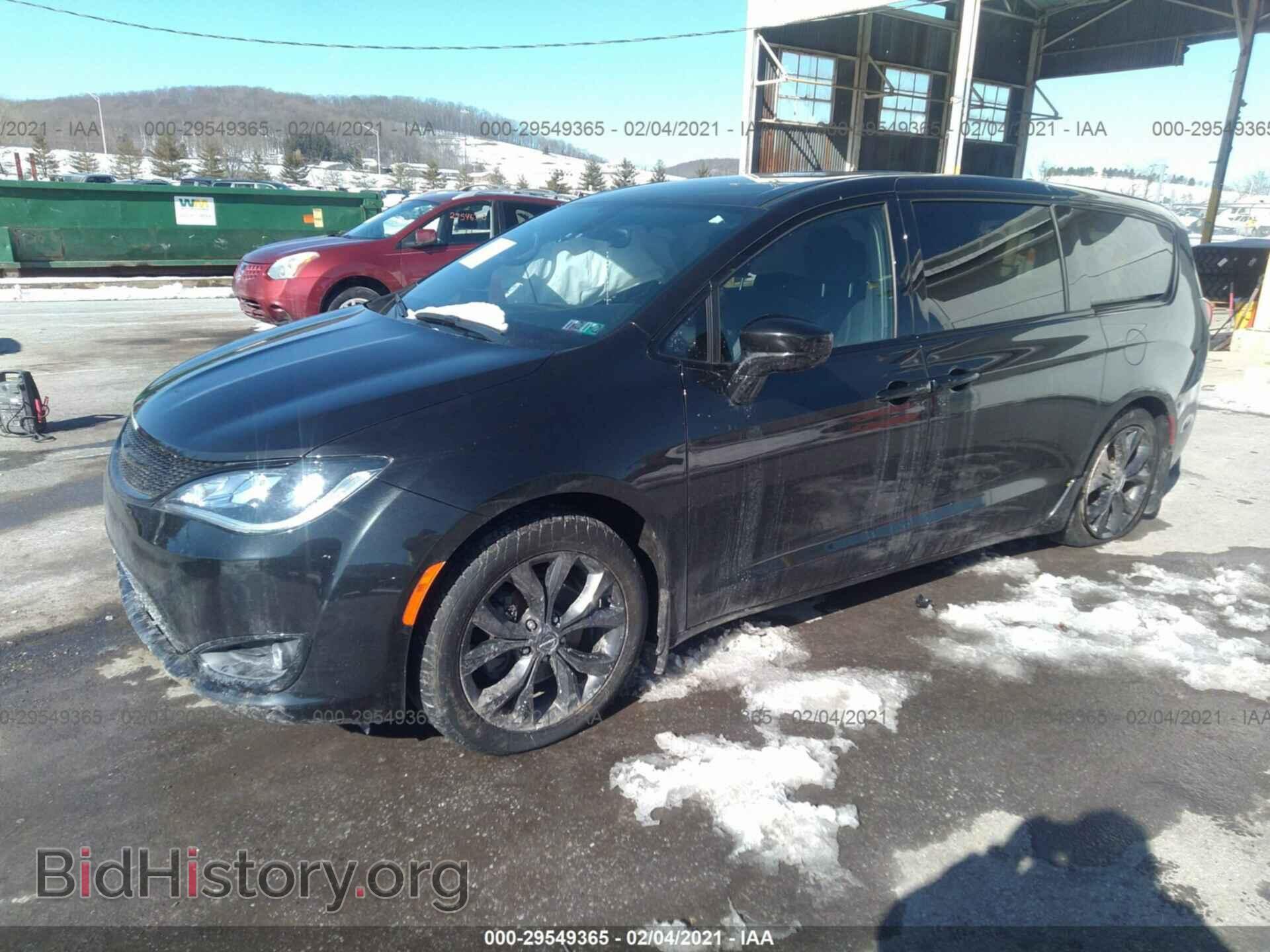 2018 CHRYSLER PACIFICA - VIN: 2C4RC1FG7JR362116 - Фото 2