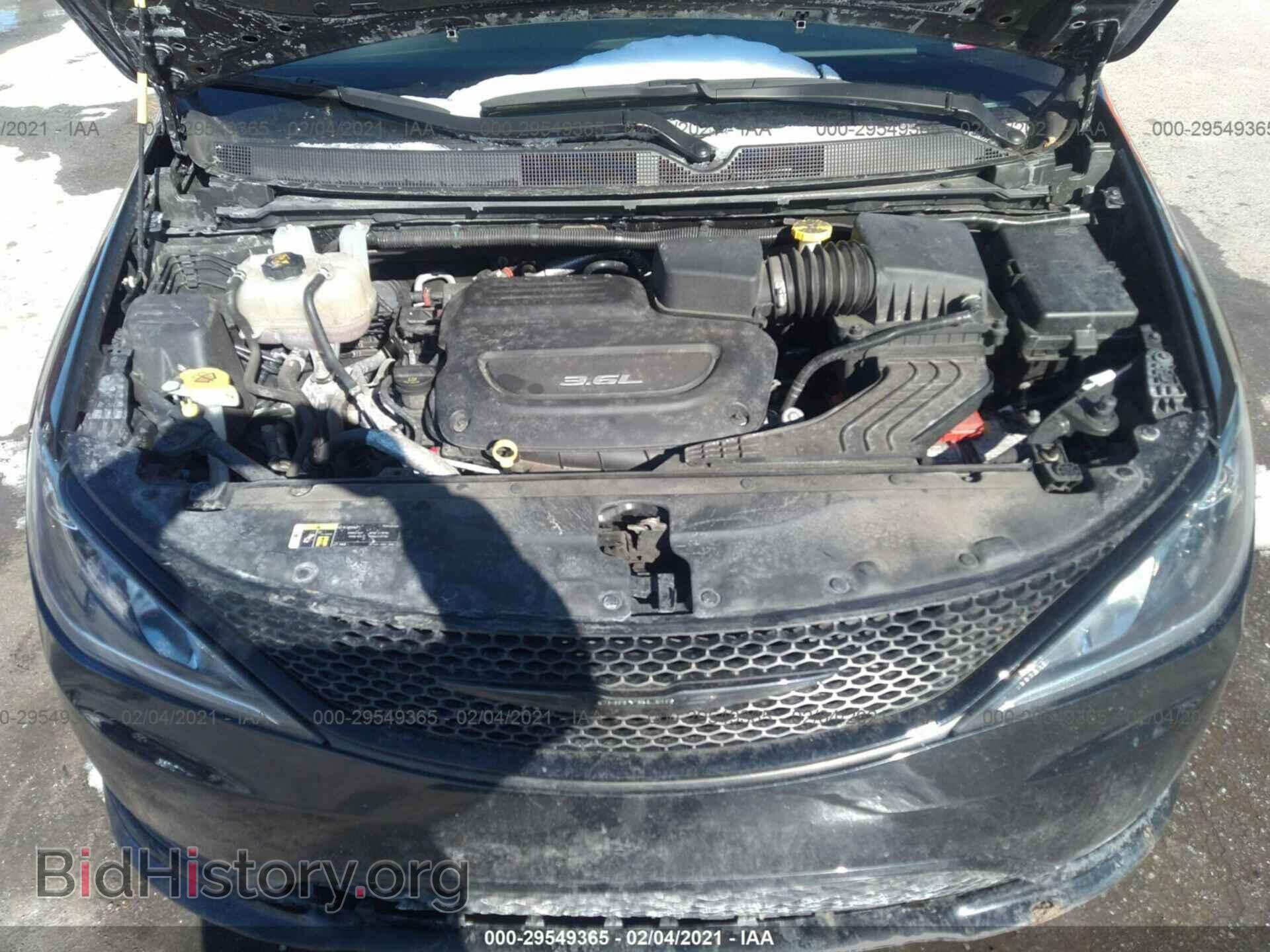 2018 CHRYSLER PACIFICA - VIN: 2C4RC1FG7JR362116 - Фото 10