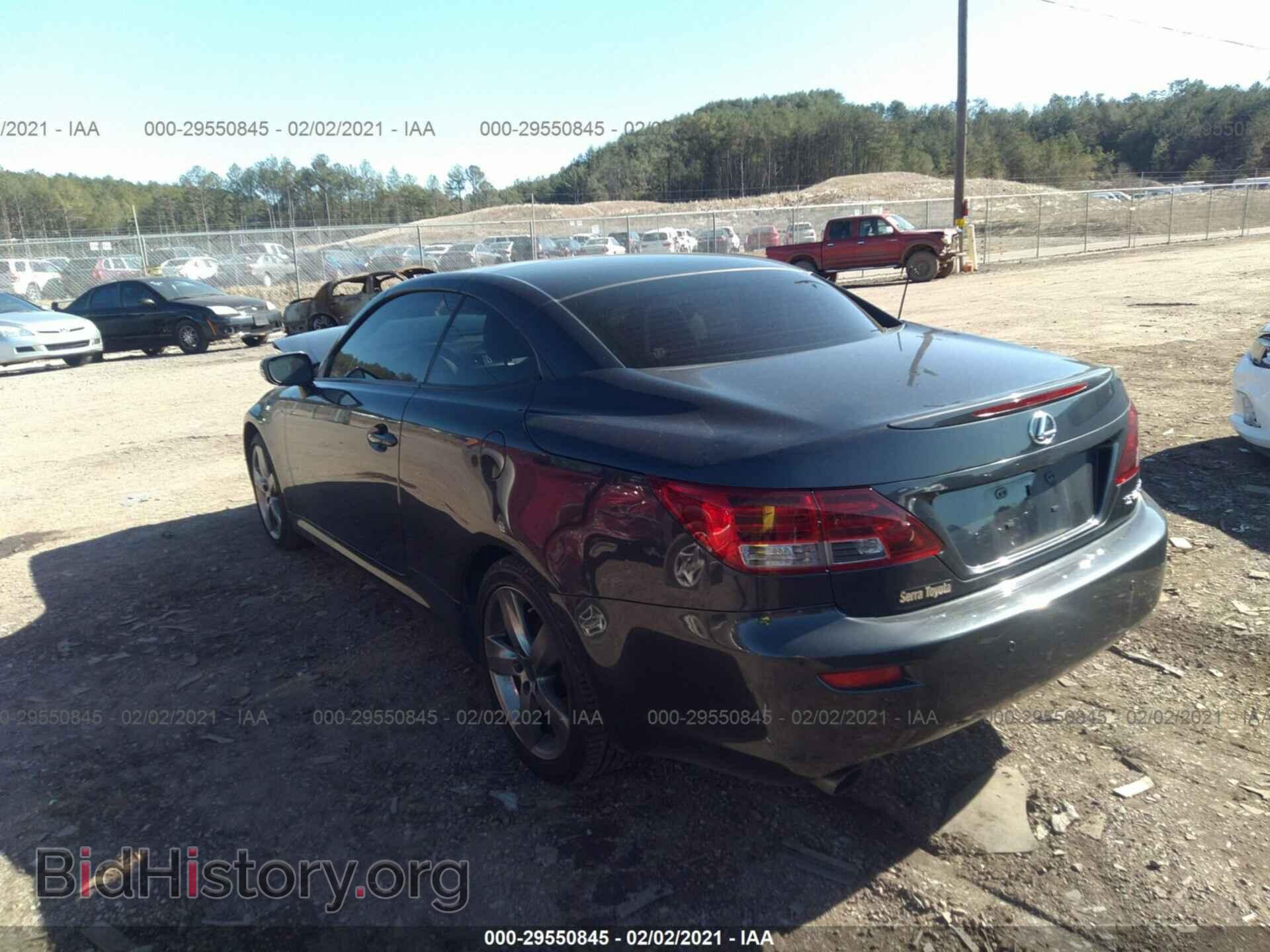 2011 LEXUS IS 250C - VIN: JTHFF2C20B2519833 - Photo 3
