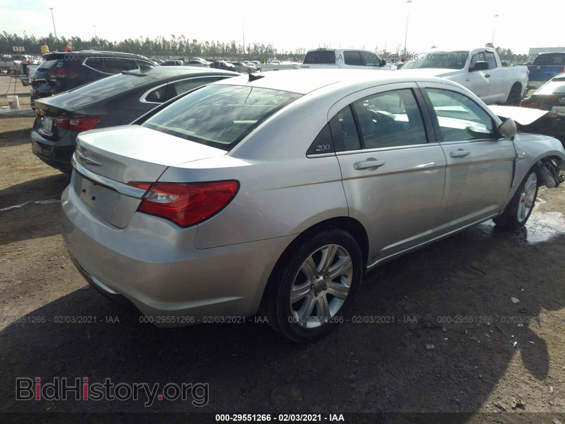 2012 CHRYSLER 200 - VIN: 1C3CCBBB1CN302598 - Photo 4