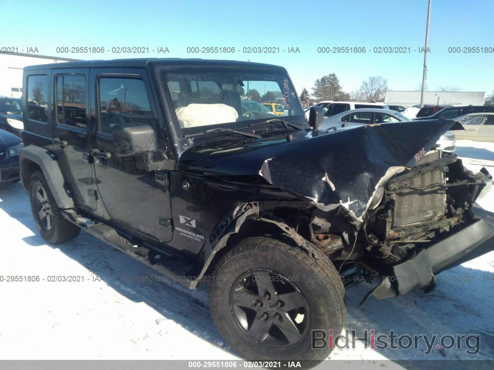 Photo 1J4GA39178L532519 - JEEP WRANGLER 2008