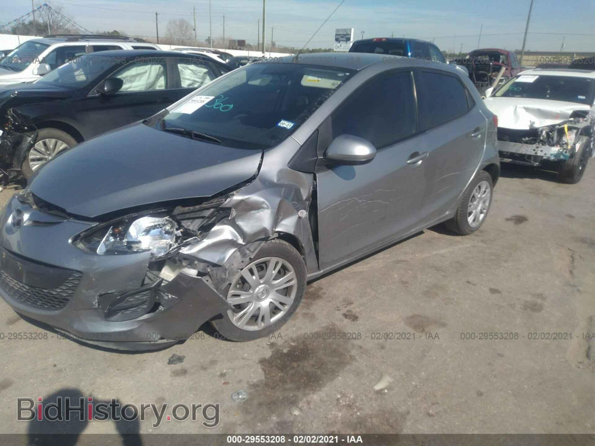 2013 MAZDA MAZDA2 - VIN: JM1DE1KY2D0164951 - Фото 2