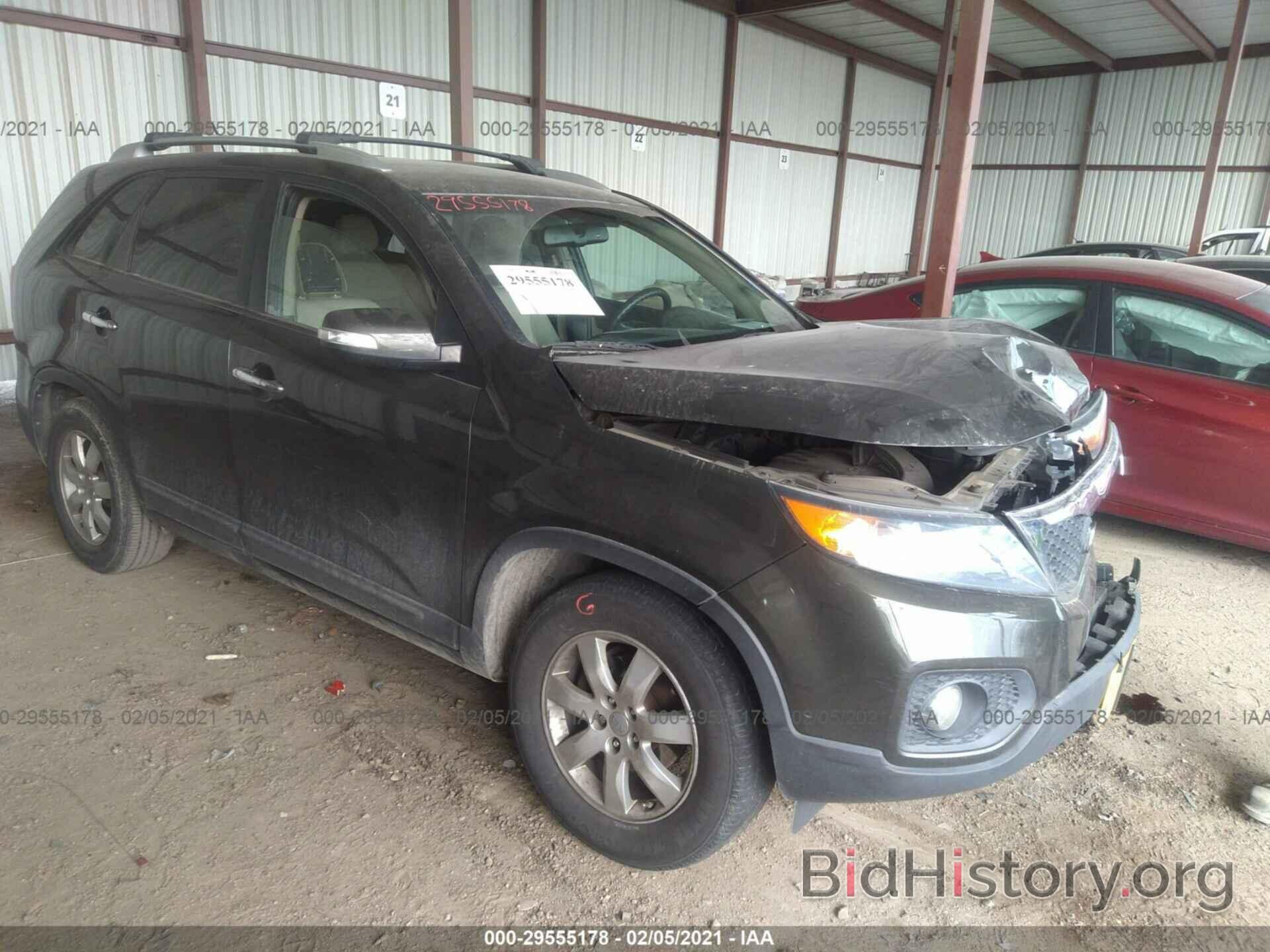 Photo 5XYKT3A64DG320054 - KIA SORENTO 2013