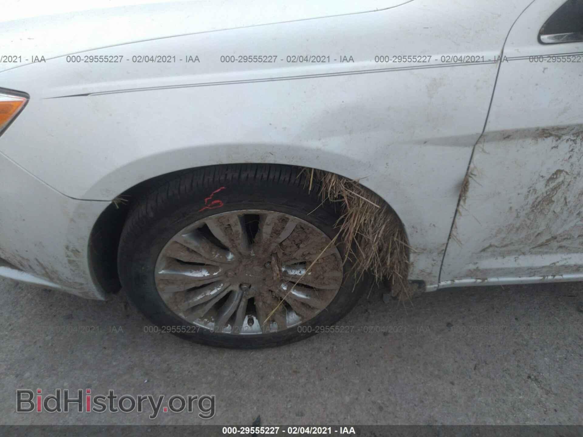 2011 CHRYSLER 200 - VIN: 1C3BC2FB1BN612240 - Фото 12