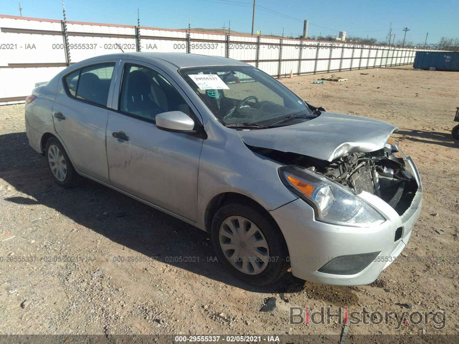 Photo 3N1CN7AP9KL822310 - NISSAN VERSA SEDAN 2019