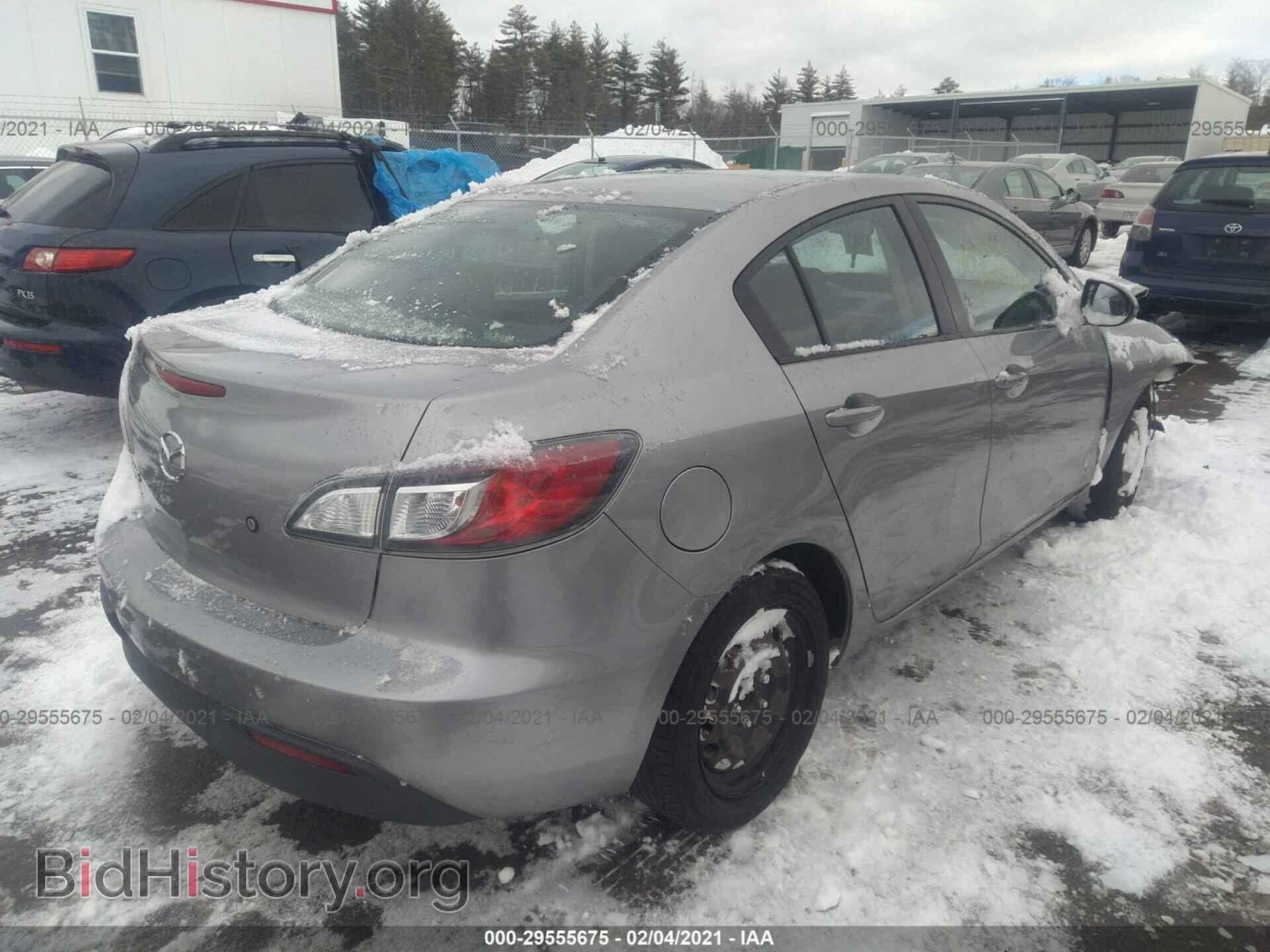 2011 MAZDA MAZDA3 - VIN: JM1BL1UG1B1439864 - Фото 4