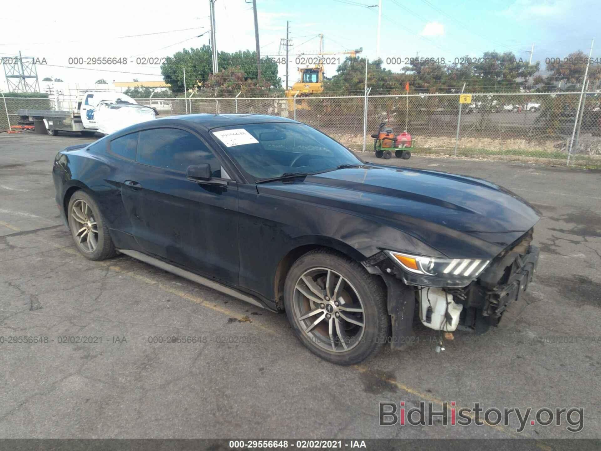 Photo 1FA6P8TH7F5303140 - FORD MUSTANG 2015
