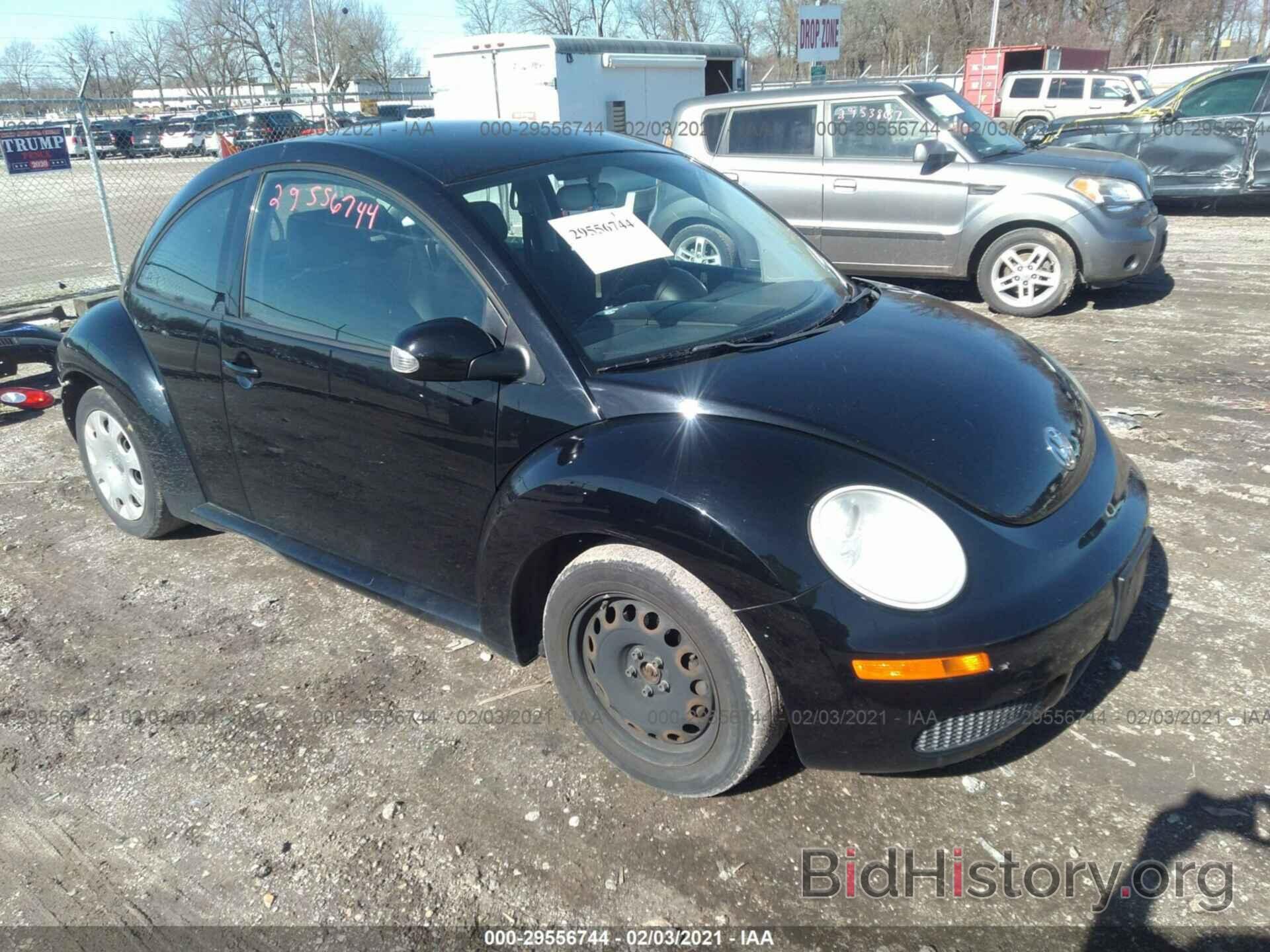 Photo 3VWPW3AG0AM017953 - VOLKSWAGEN NEW BEETLE COUPE 2010