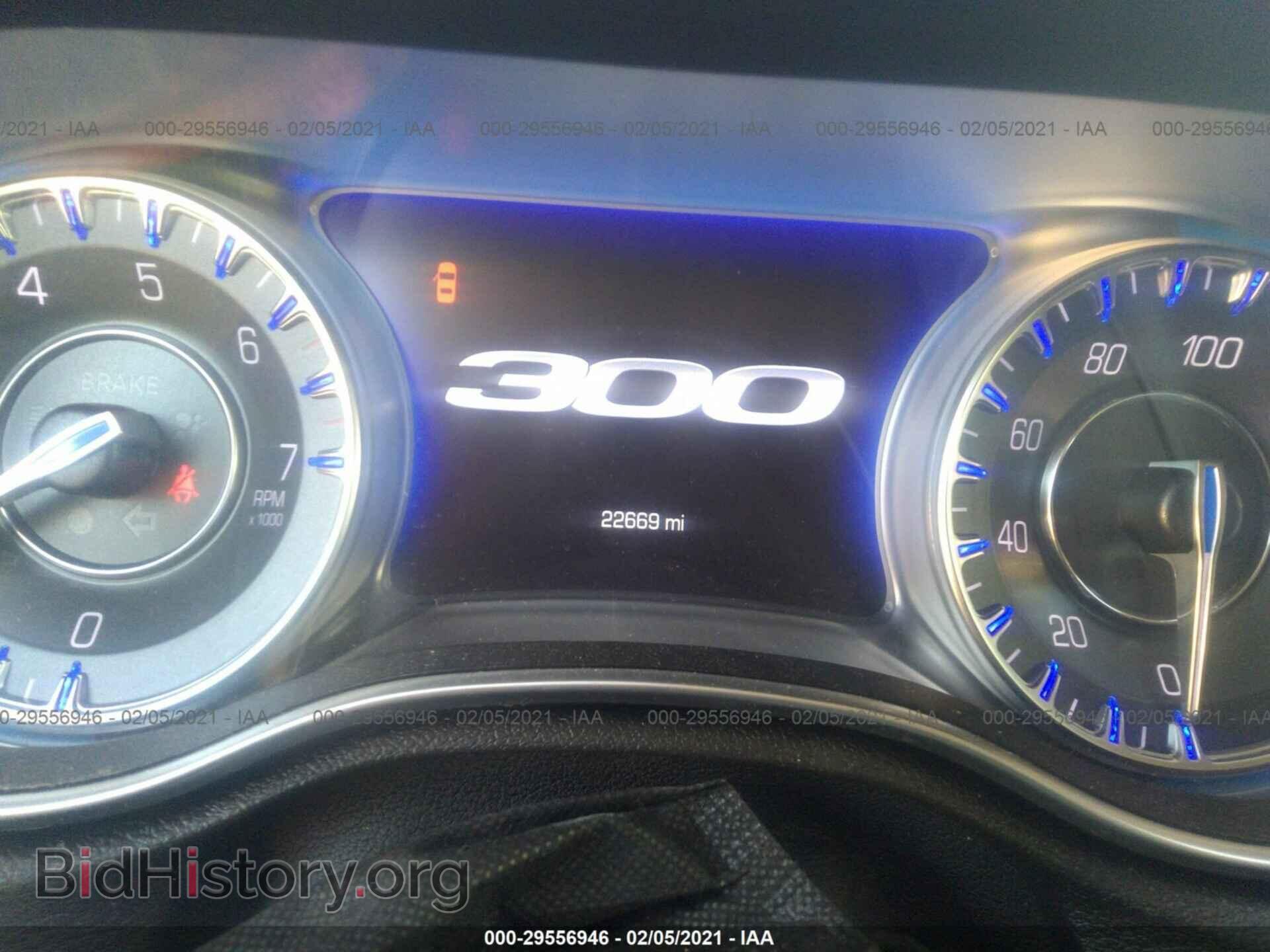 2019 CHRYSLER 300 - VIN: 2C3CCAAG2KH577671 - Photo 7