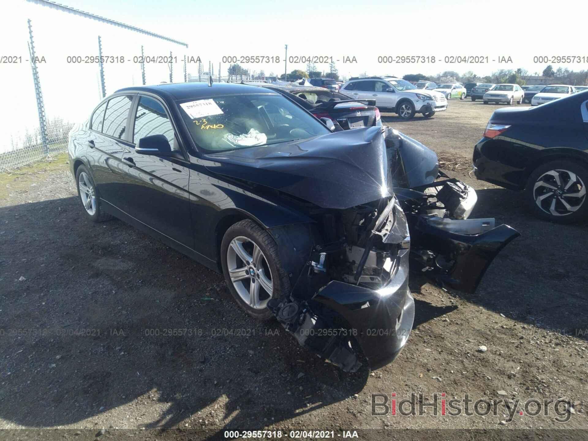 Photo WBA3C1C58DF443353 - BMW 3 SERIES 2013