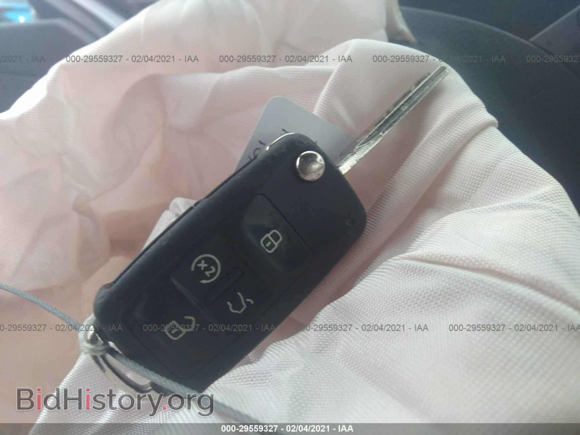 2012 VOLKSWAGEN PASSAT - VIN: 1VWCN7A30CC106982 - Фото 11