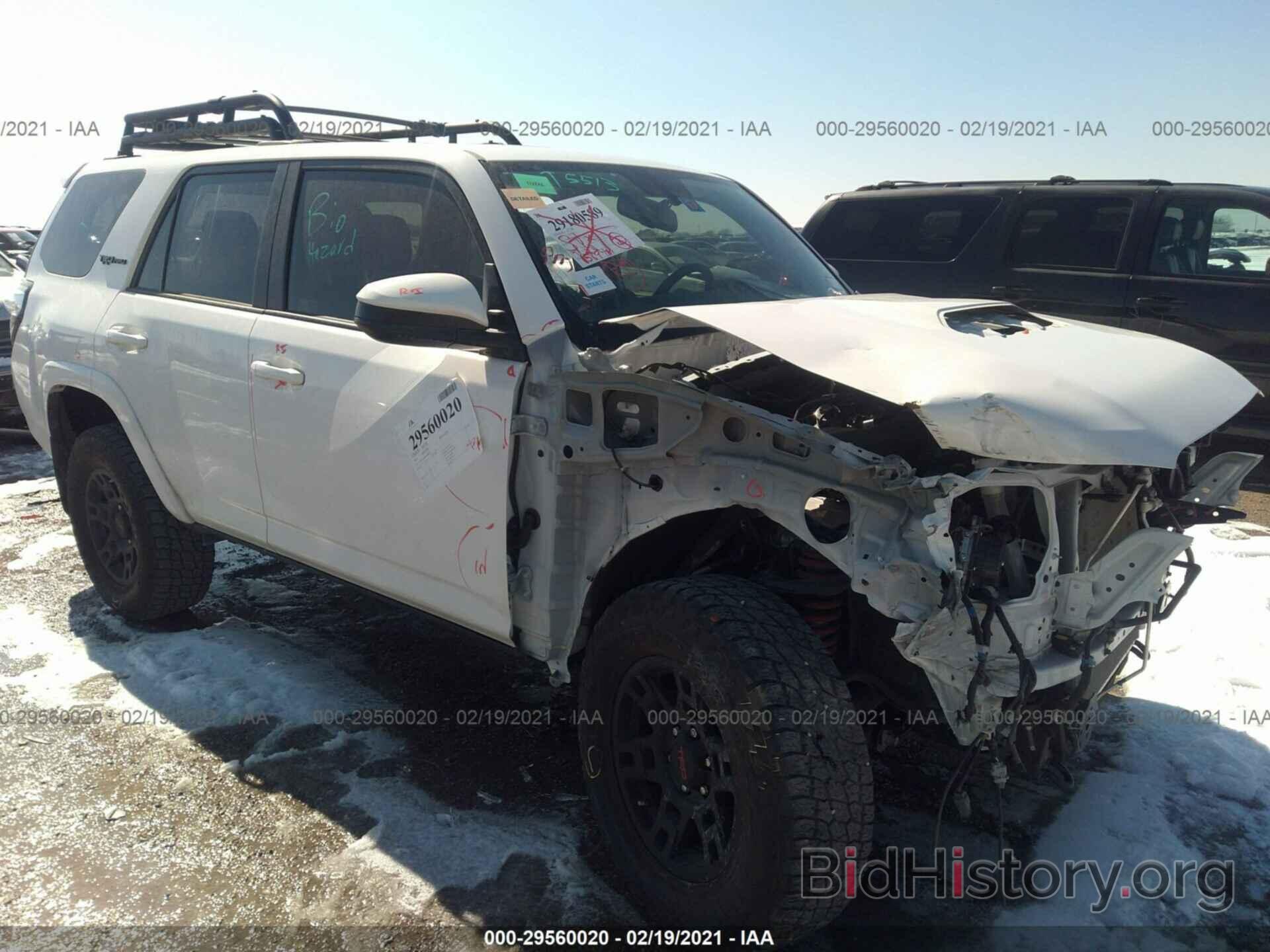 Фотография JTEBU5JR0K5686310 - TOYOTA 4RUNNER 2019