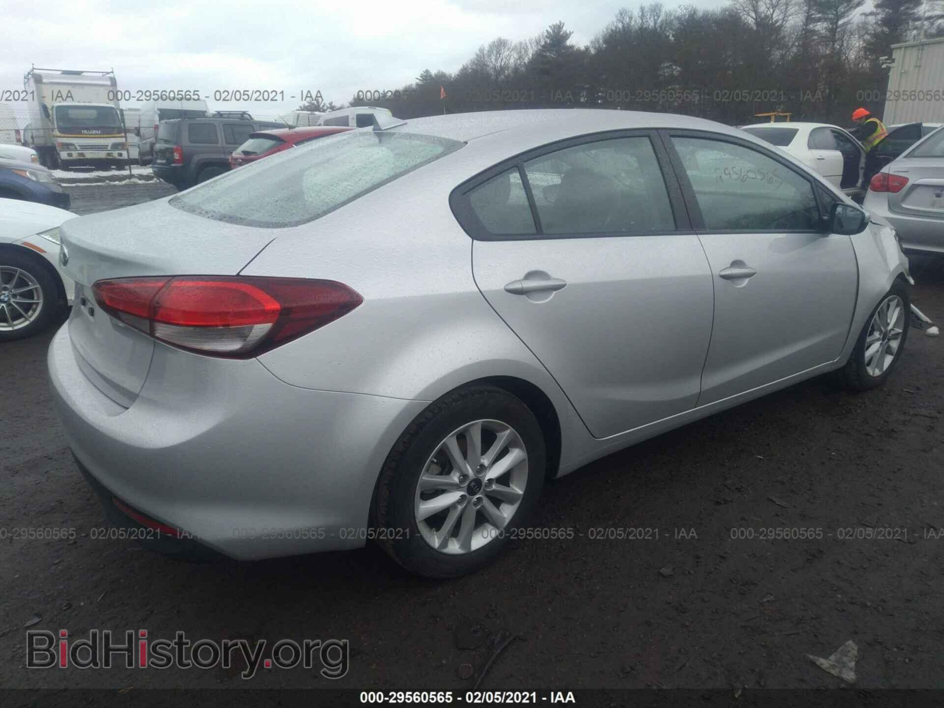 2017 KIA FORTE - VIN: 3KPFL4A79HE118152 - Фото 4