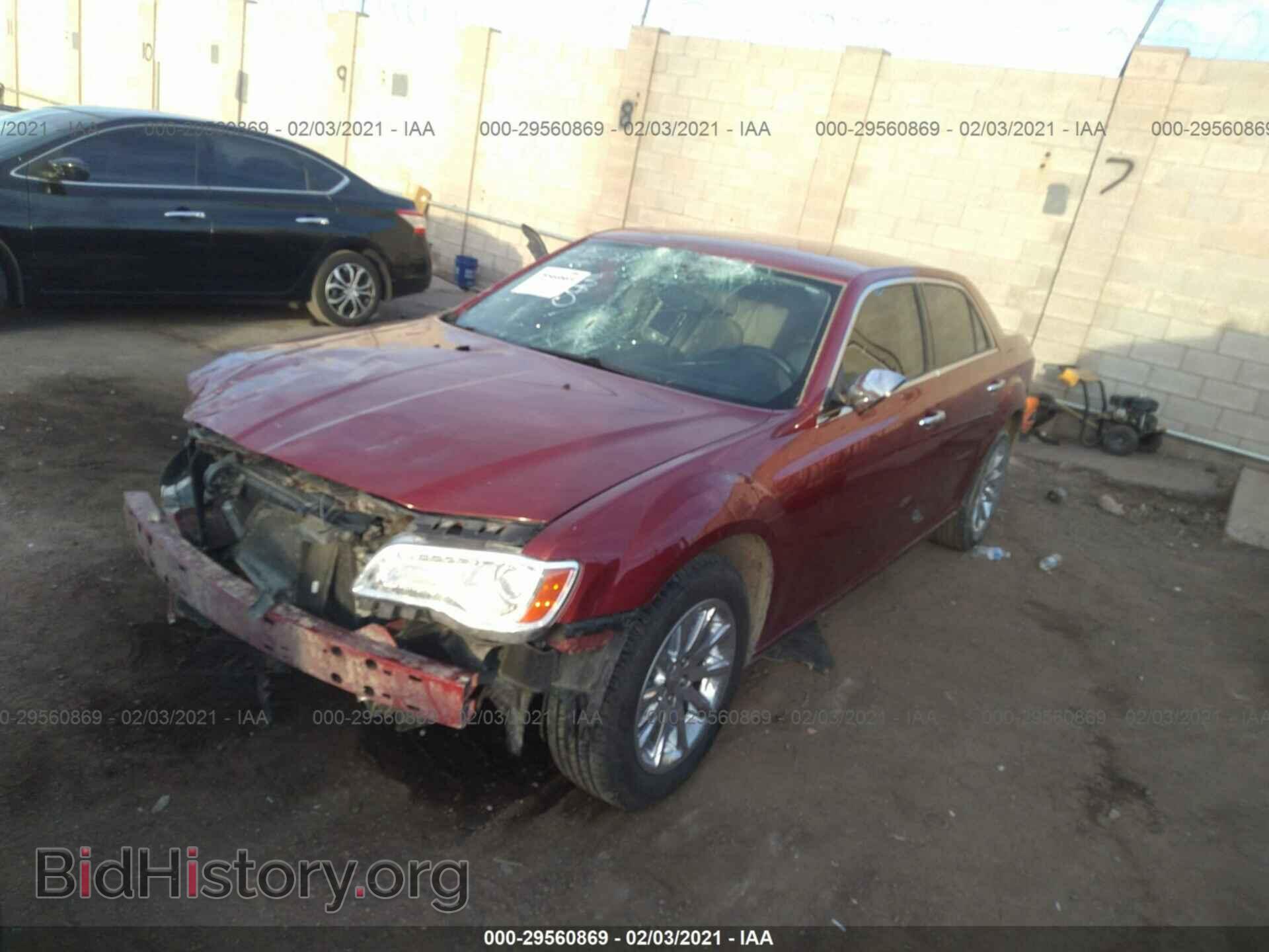 2012 CHRYSLER 300 - VIN: 2C3CCACG2CH138288 - Фото 2
