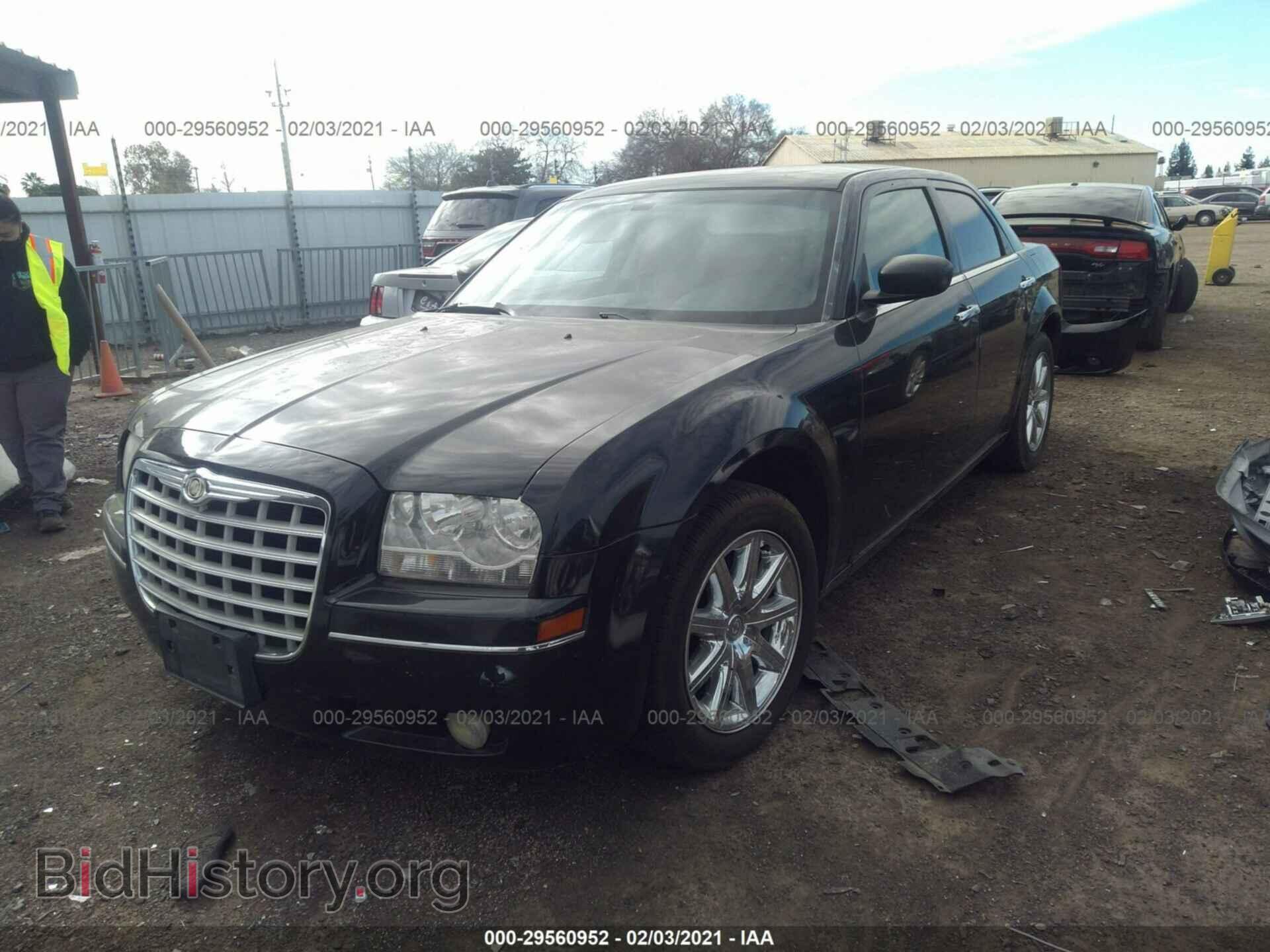 2010 CHRYSLER 300 - VIN: 2C3CA4CD7AH163052 - Фото 2