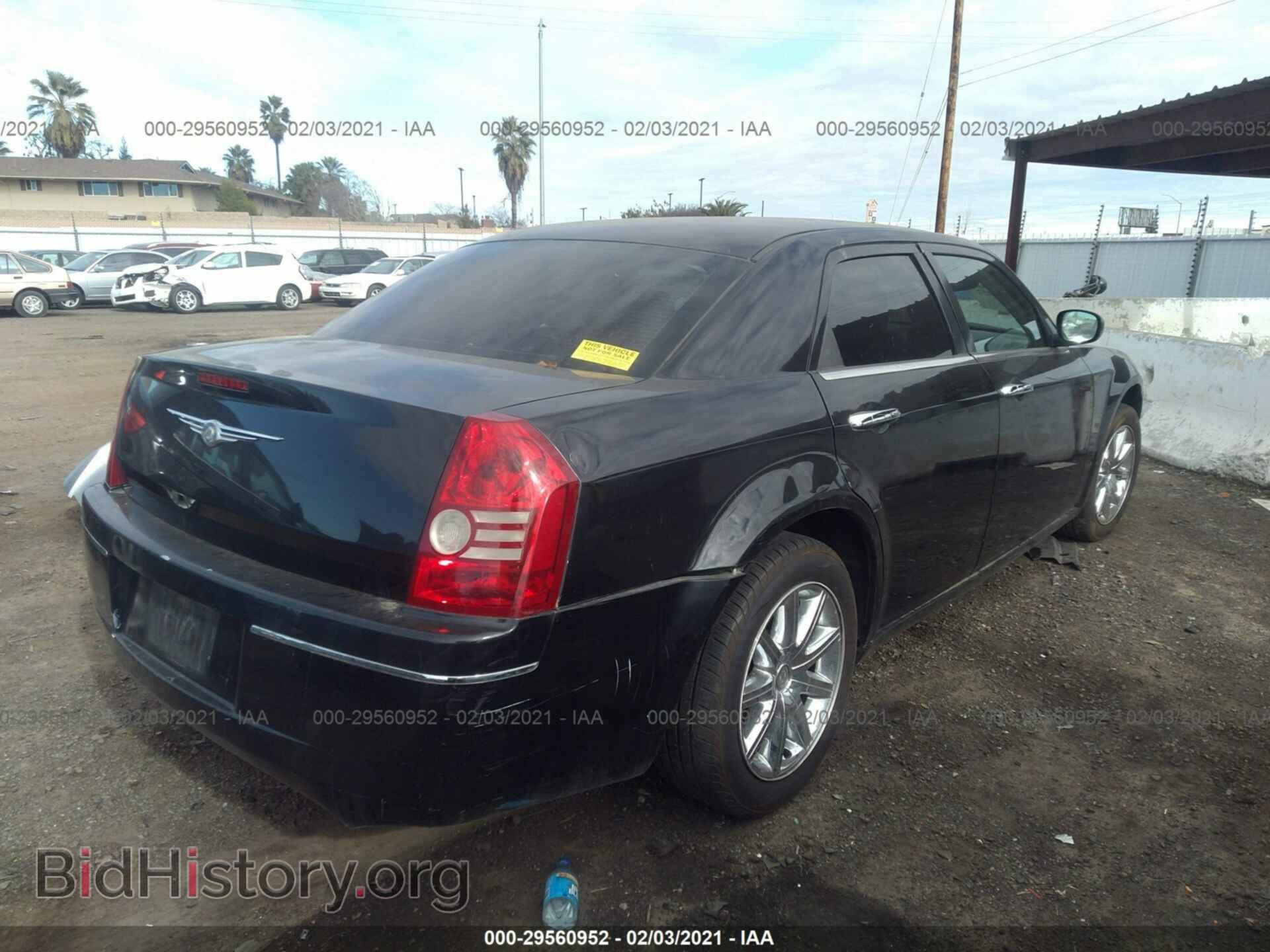 2010 CHRYSLER 300 - VIN: 2C3CA4CD7AH163052 - Фото 4