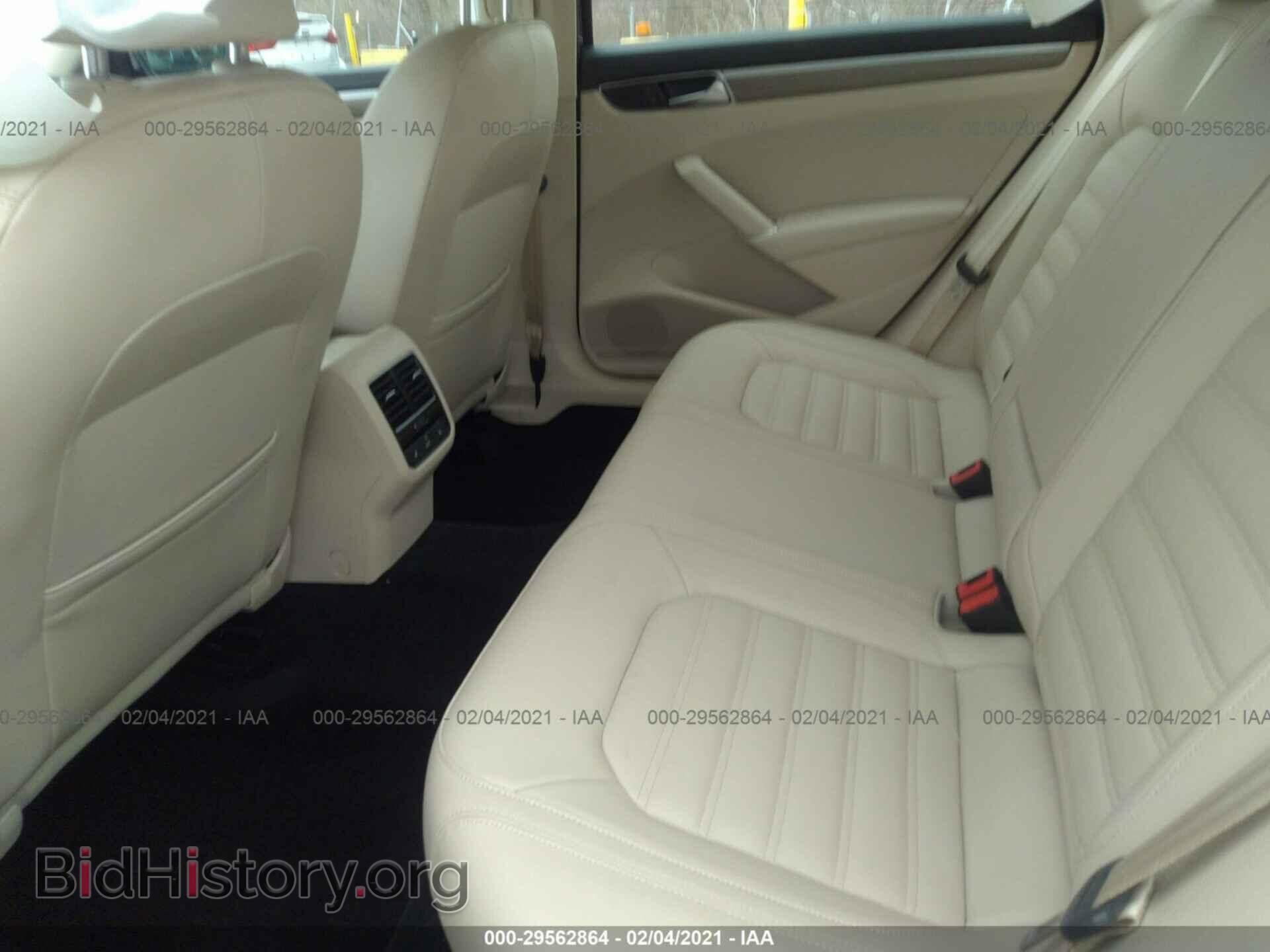 2017 VOLKSWAGEN PASSAT - VIN: 1VWCM7A37HC035578 - Фото 8