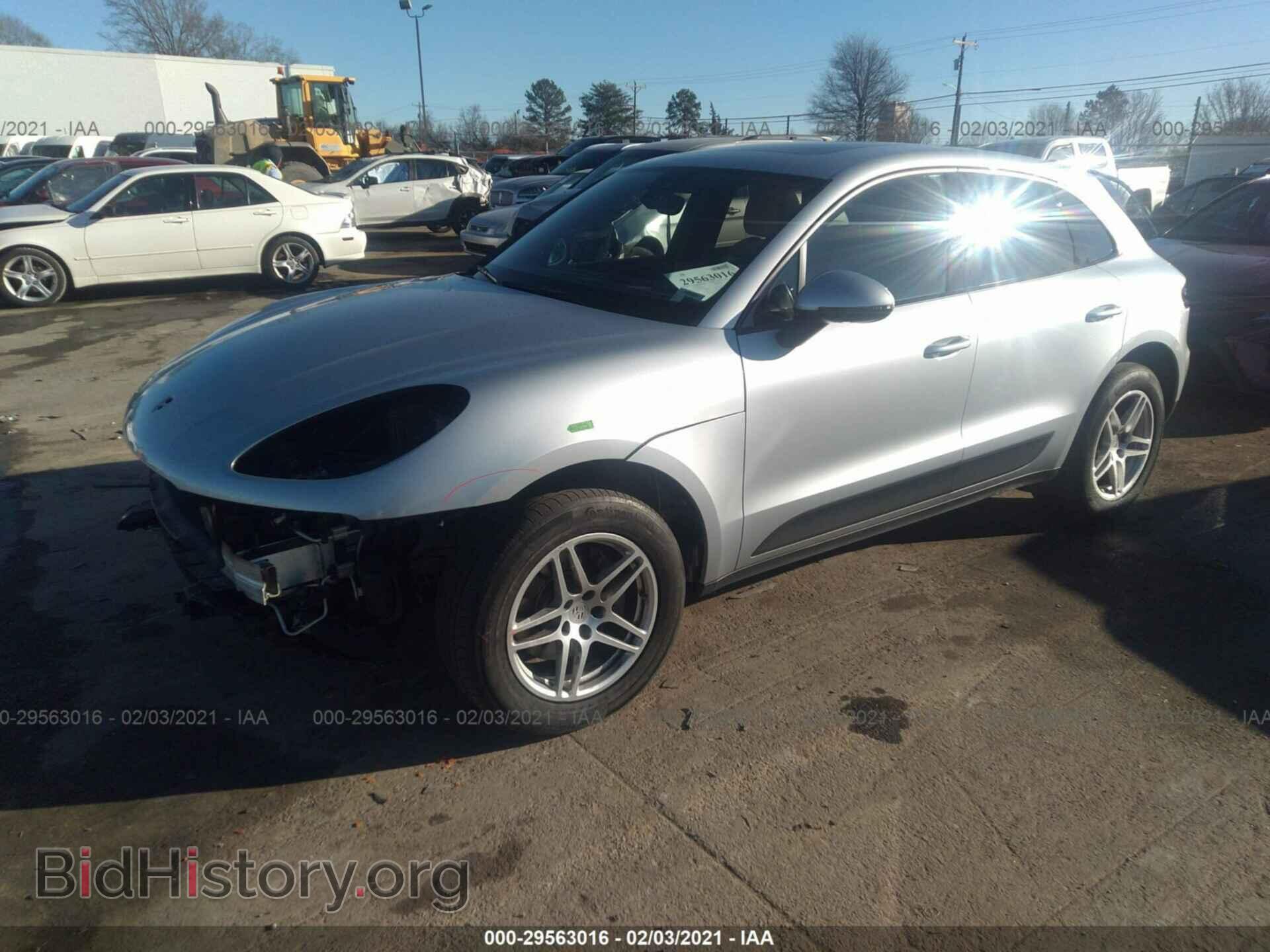 2017 PORSCHE MACAN - VIN: WP1AA2A52HLB04845 - Photo 2