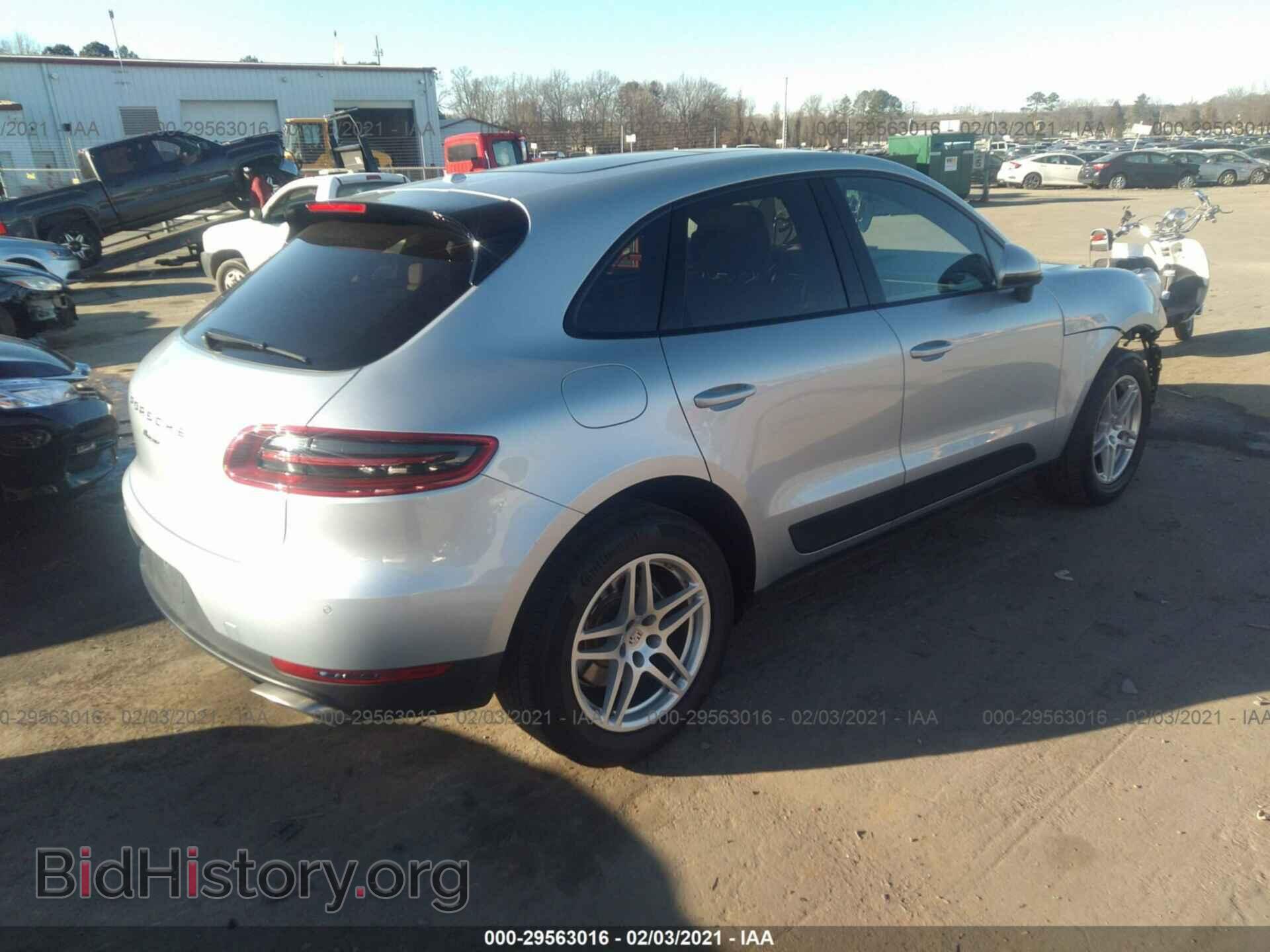 2017 PORSCHE MACAN - VIN: WP1AA2A52HLB04845 - Photo 4