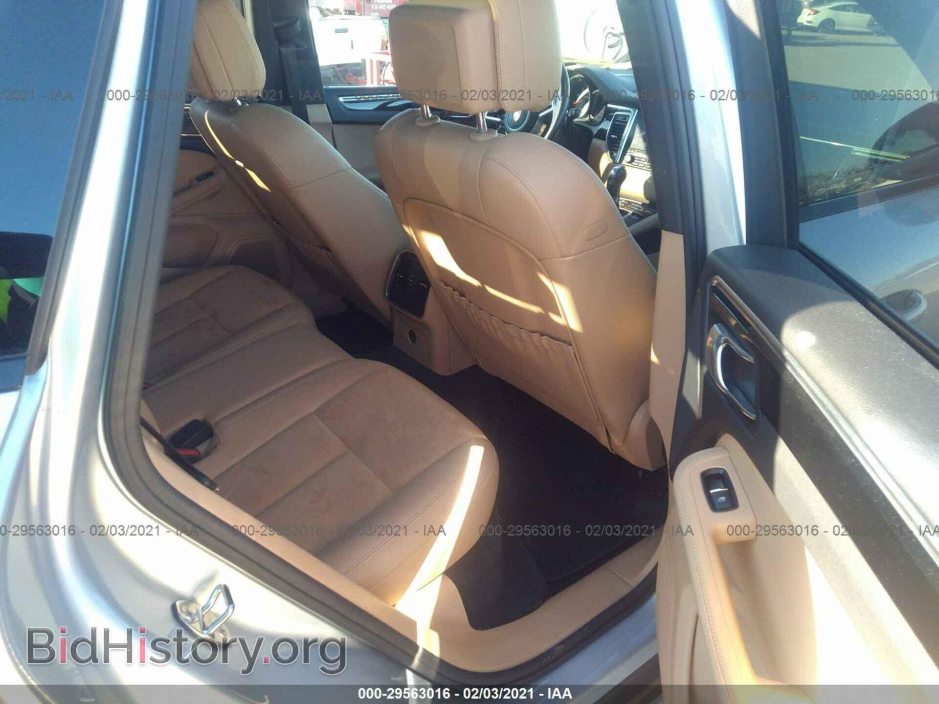 2017 PORSCHE MACAN - VIN: WP1AA2A52HLB04845 - Photo 8